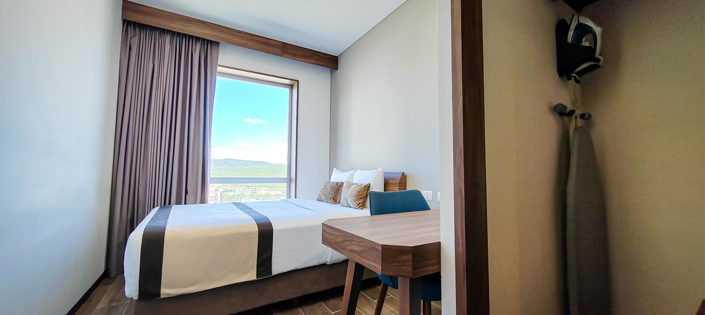 Presidential Suite - Photo 5