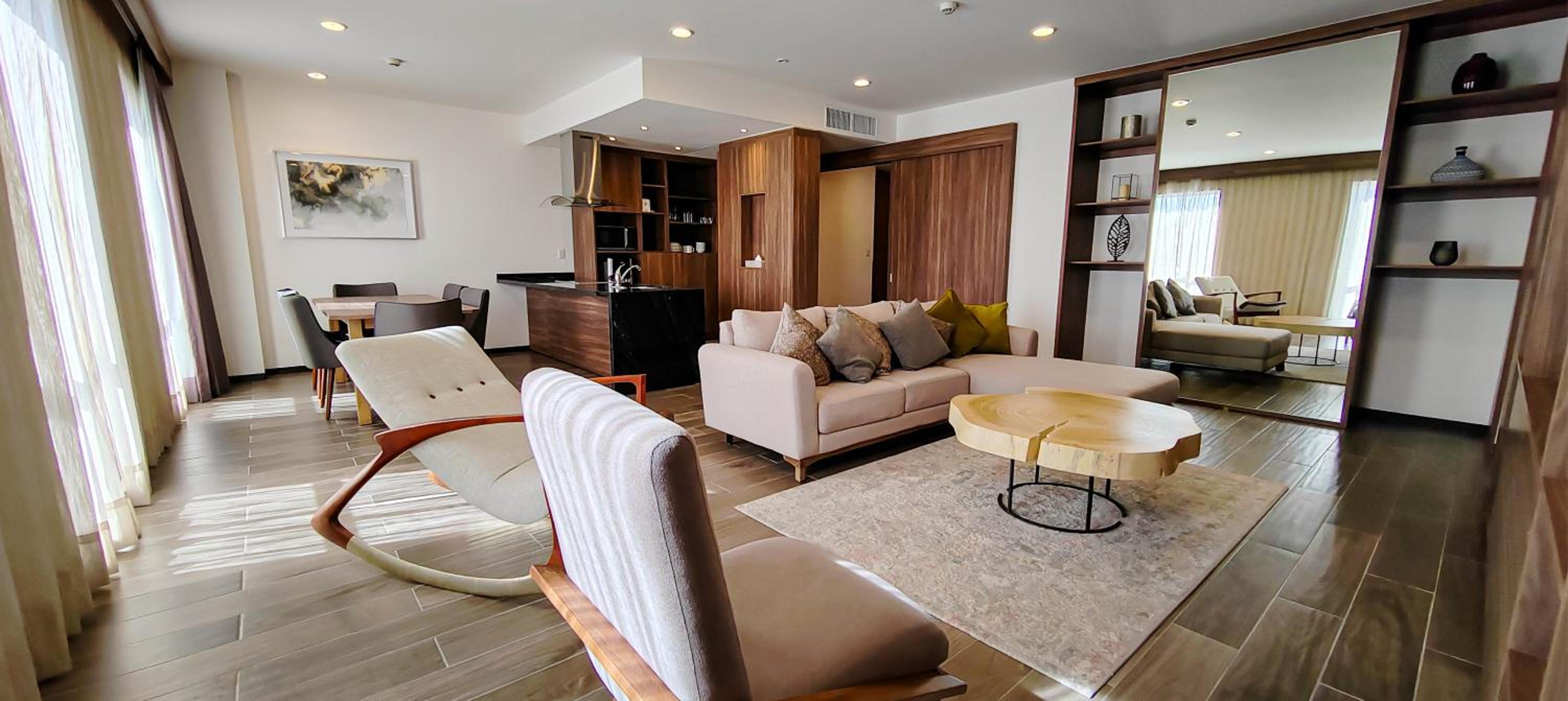 Presidential Suite - Photo 8