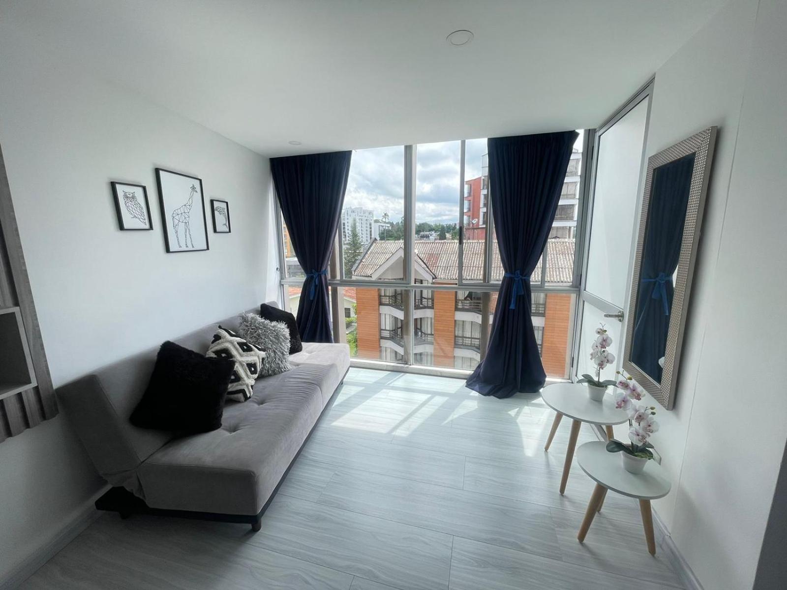 One-Bedroom Apartment photo 2