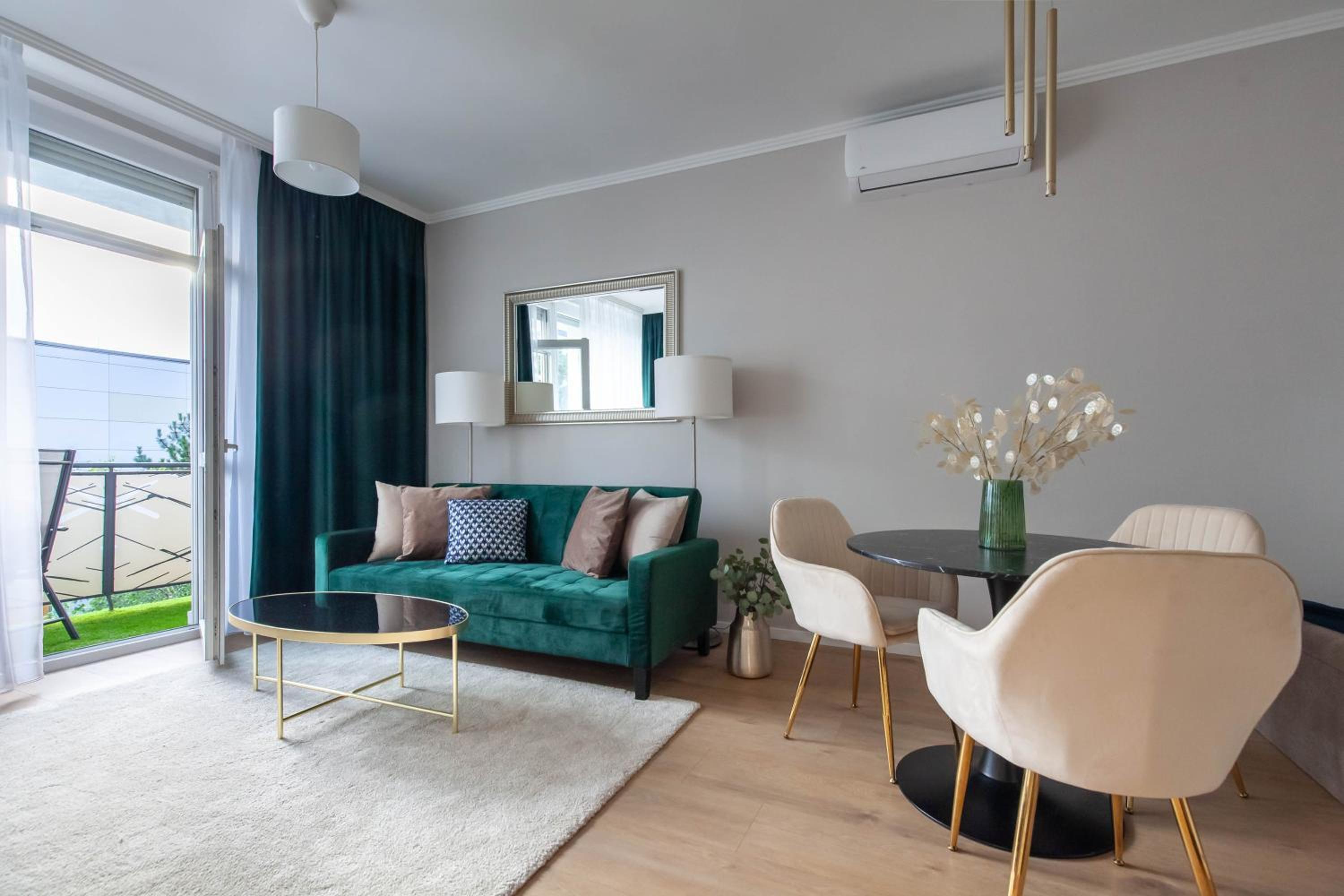 One-Bedroom Apartment