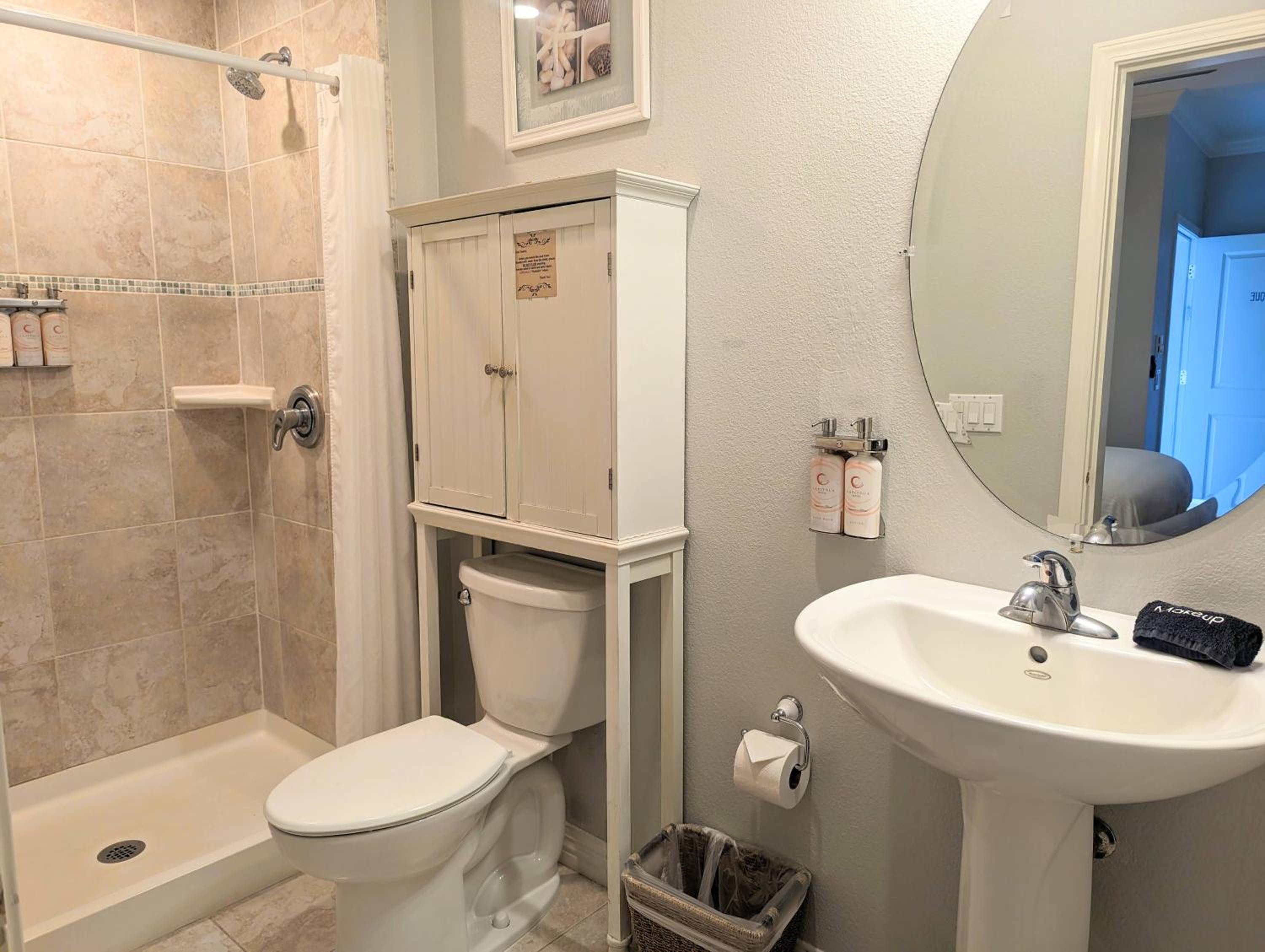 Queen Room photo 3