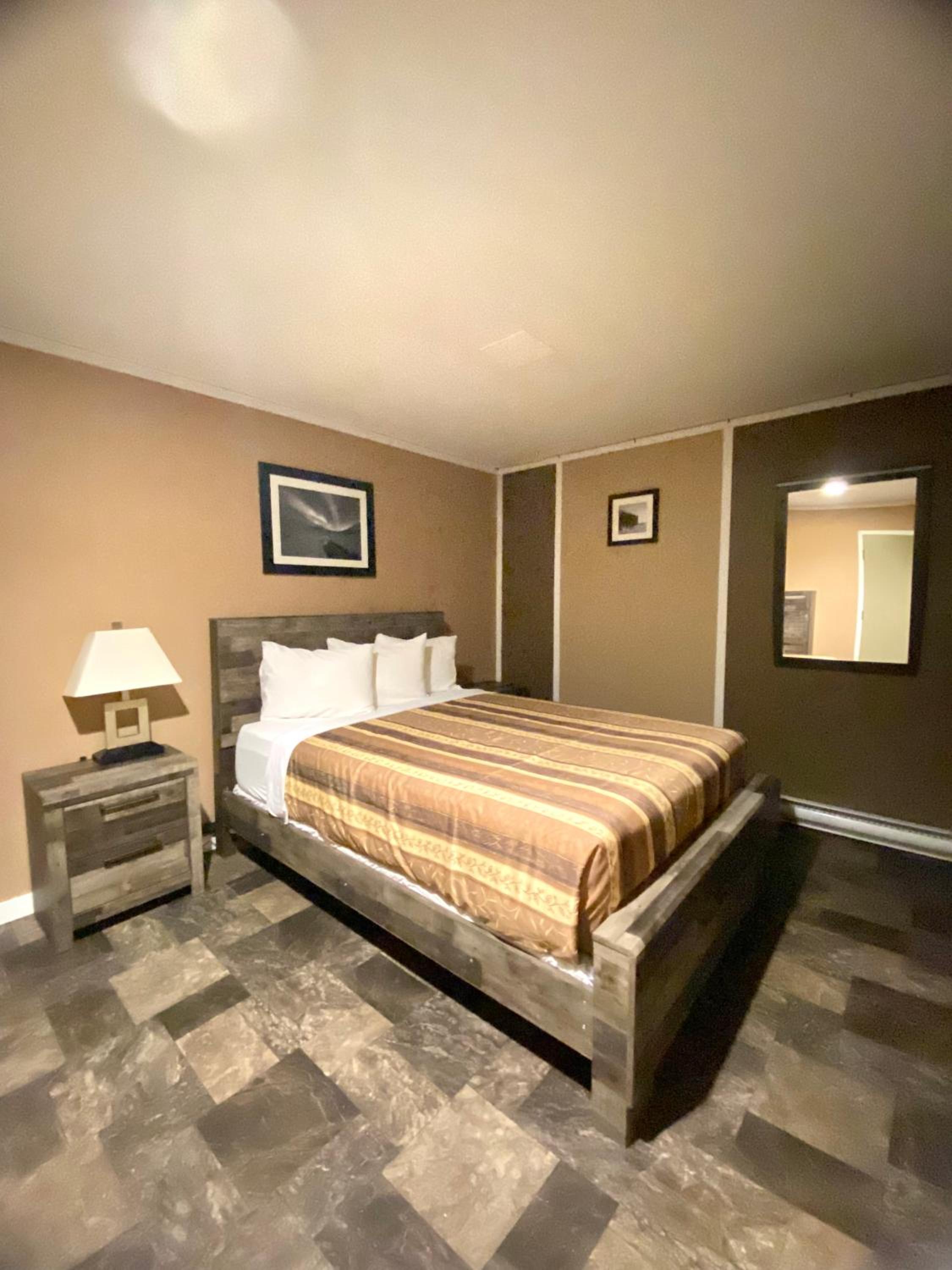 Standard Queen Room photo 3