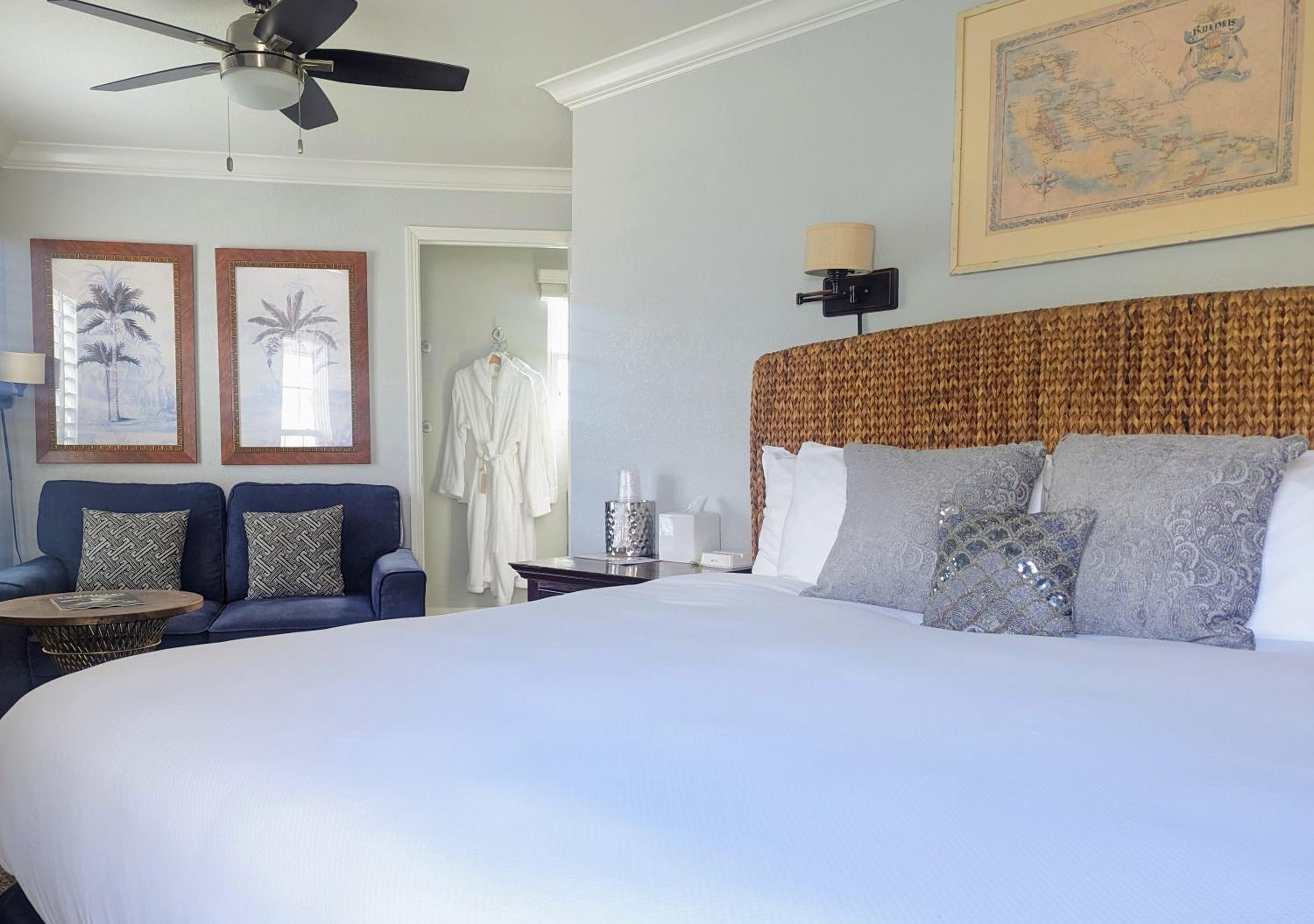 Deluxe King Room photo 2