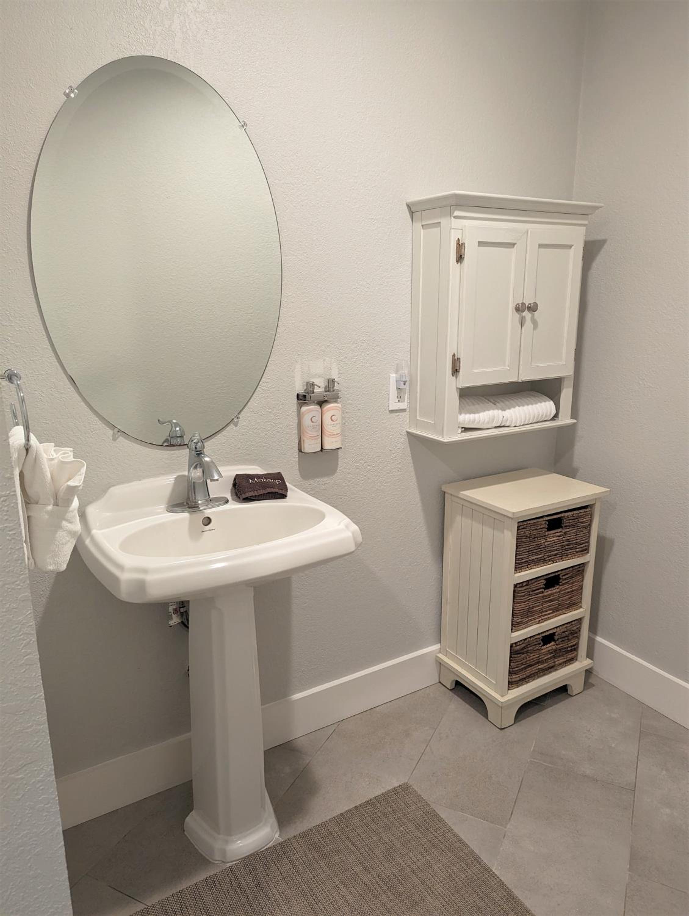 King Room - Disability Access photo 3