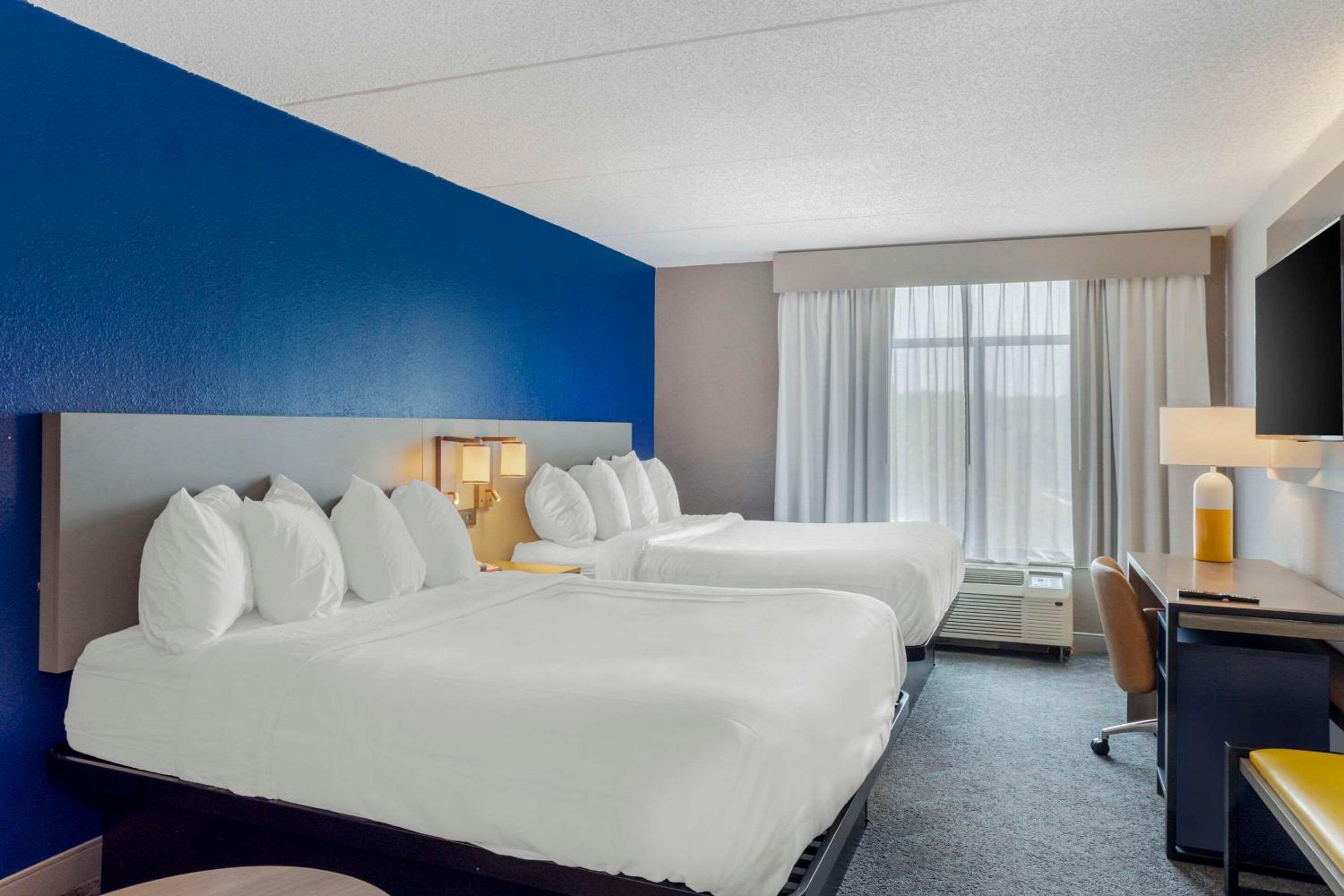 Standard Queen Room with Two Queen Beds - Non Smoking  - Photo 1