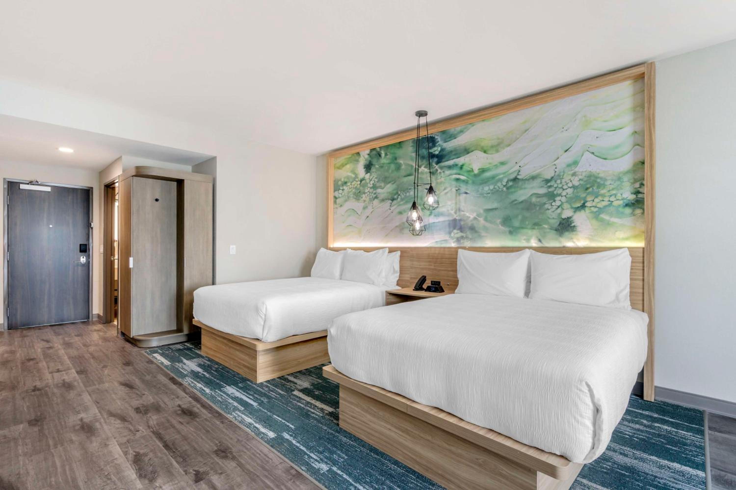 Queen Room with Two Queen Beds and Kitchen - Non-Smoking - Photo 1