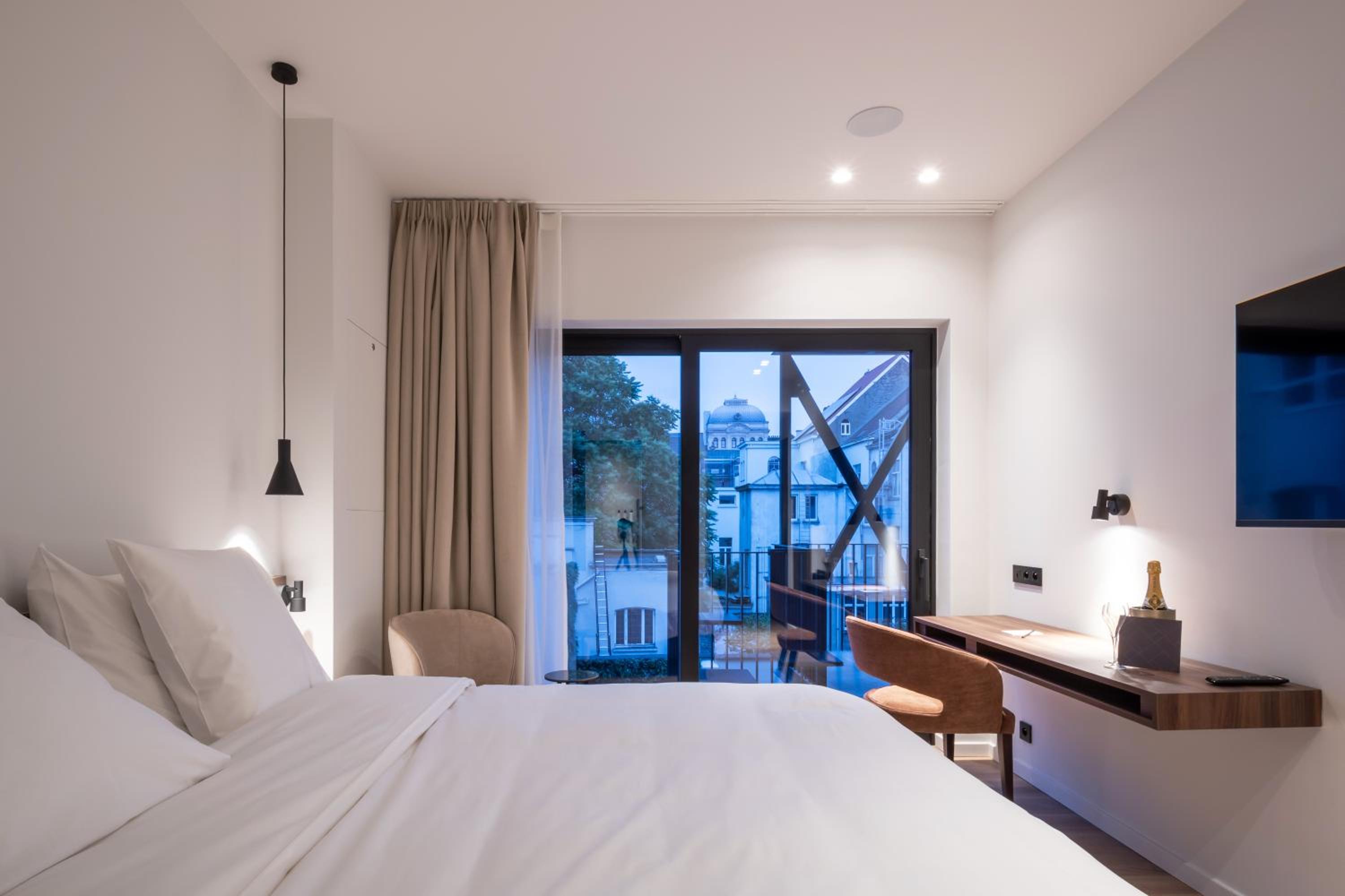 Double Room with Balcony photo 1
