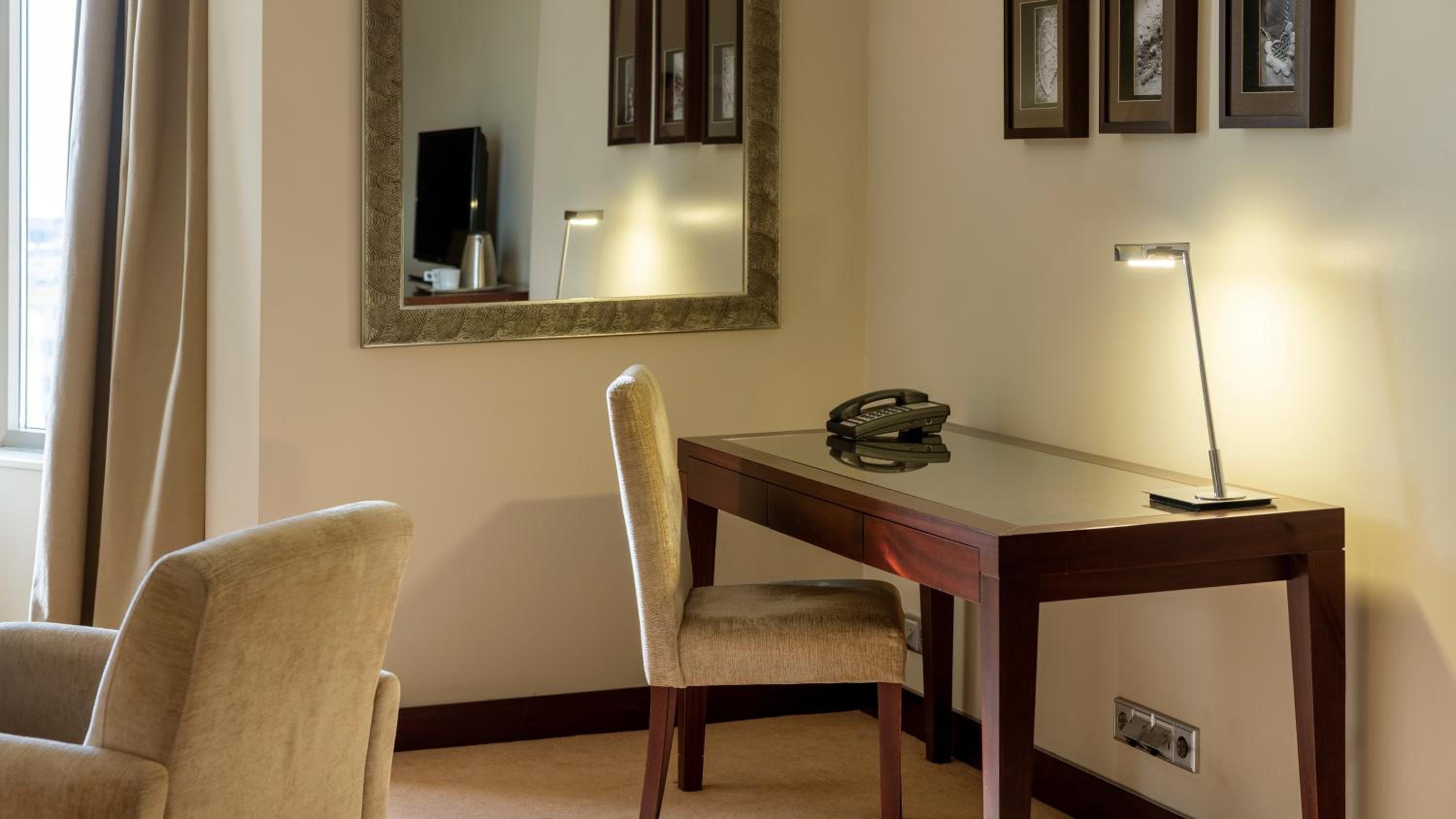 High Floor Standard Twin Room - Photo 6