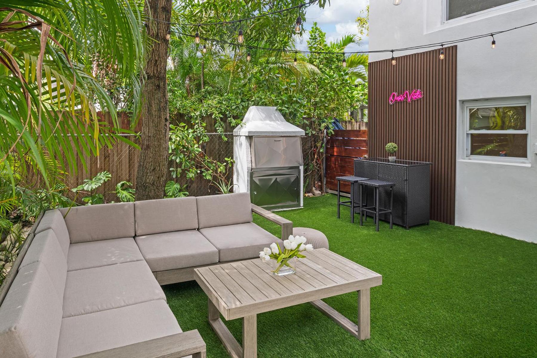 Villa photo 3