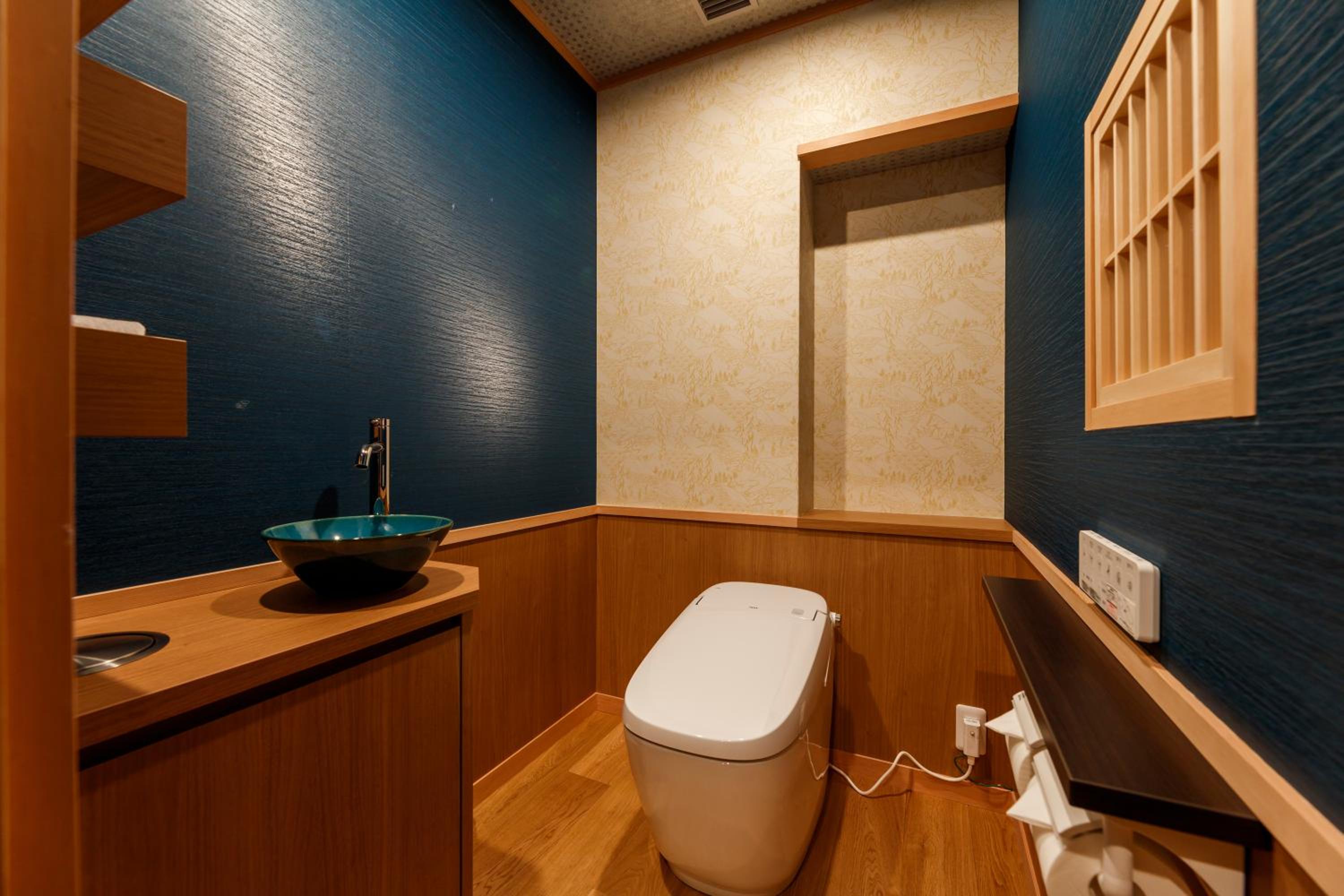 Twin Room with Private External Bathroom photo 2