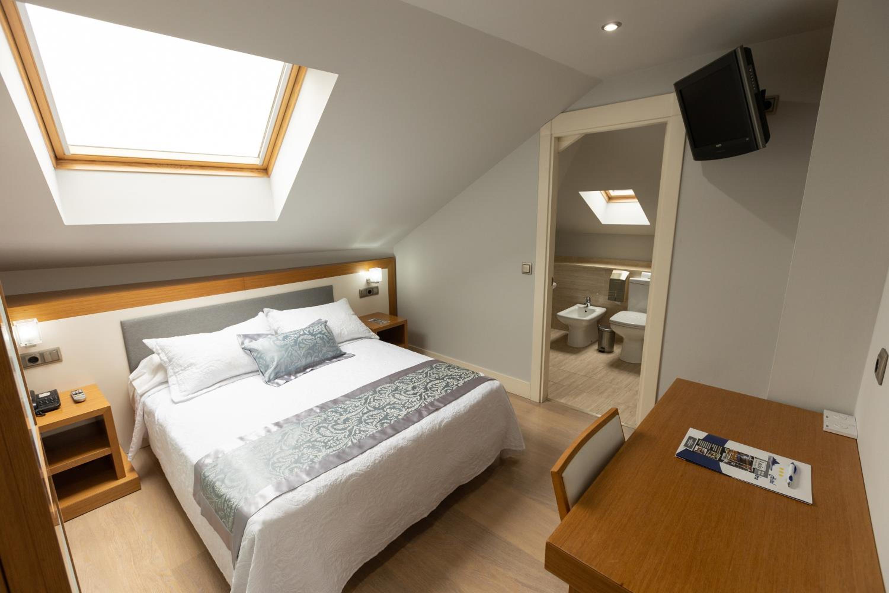 Single Room photo 3