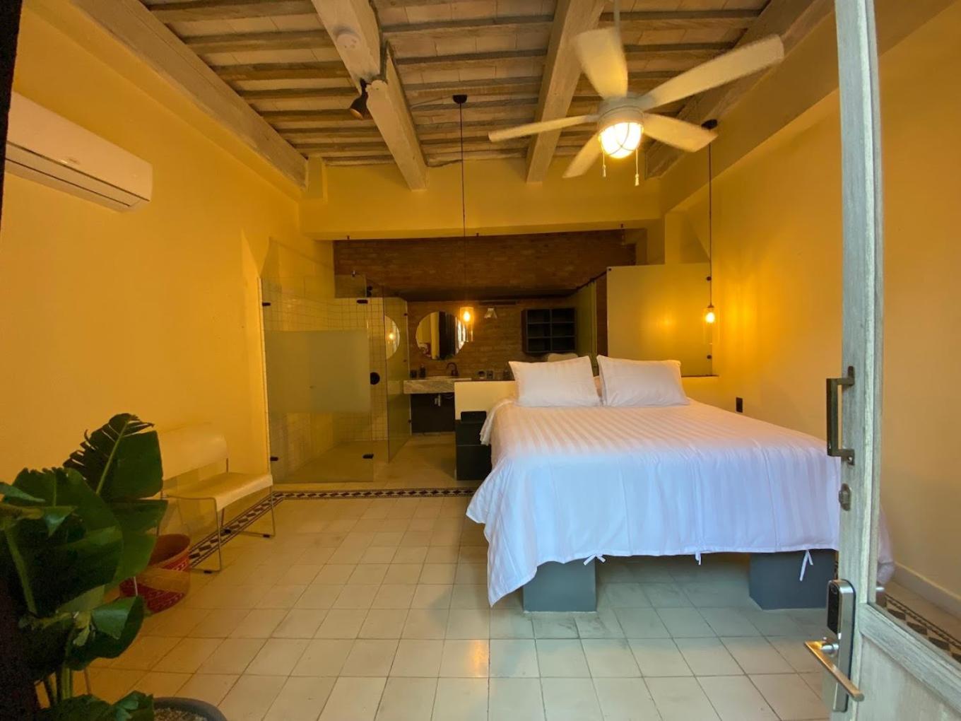 Suite photo 1