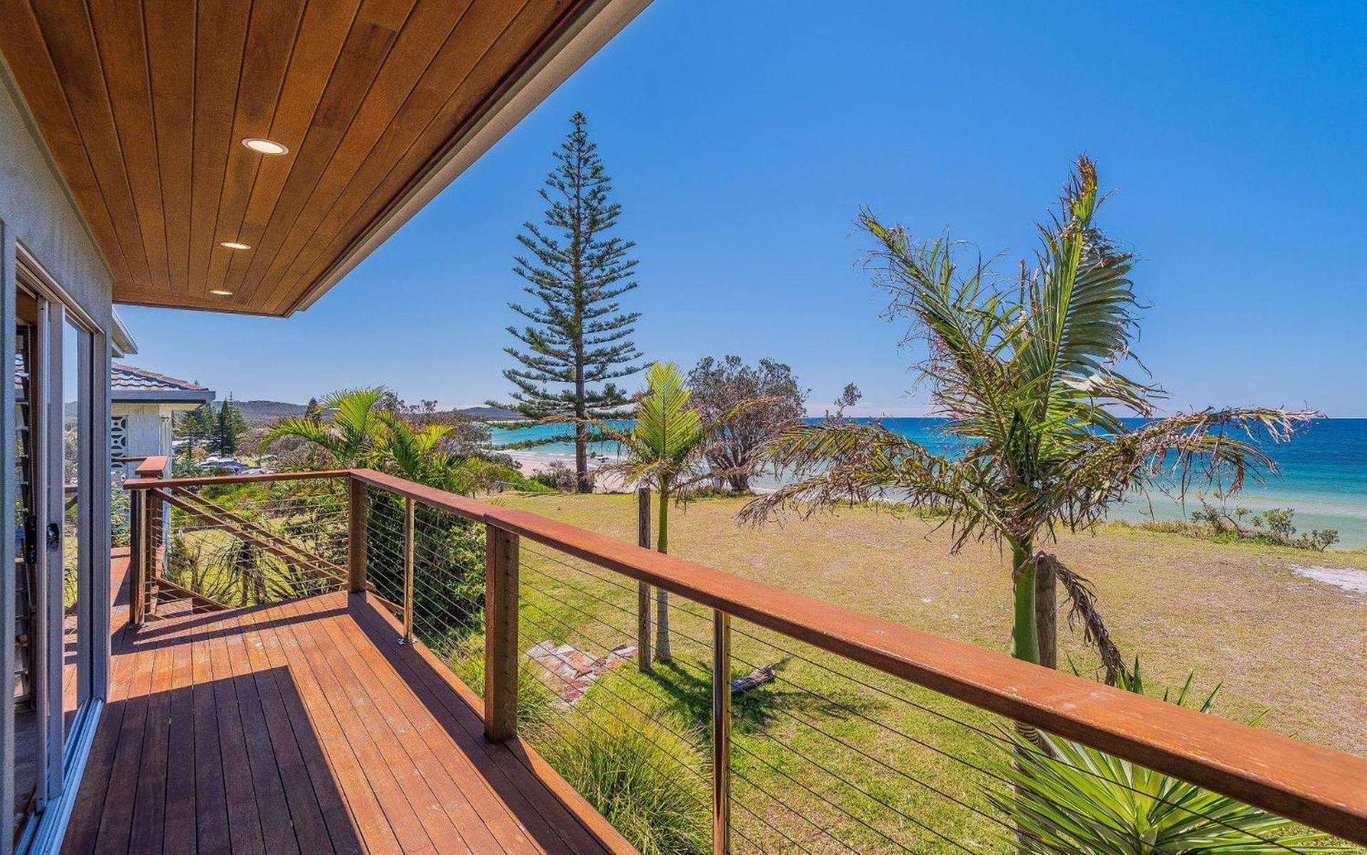 Apartment with Sea View photo 2