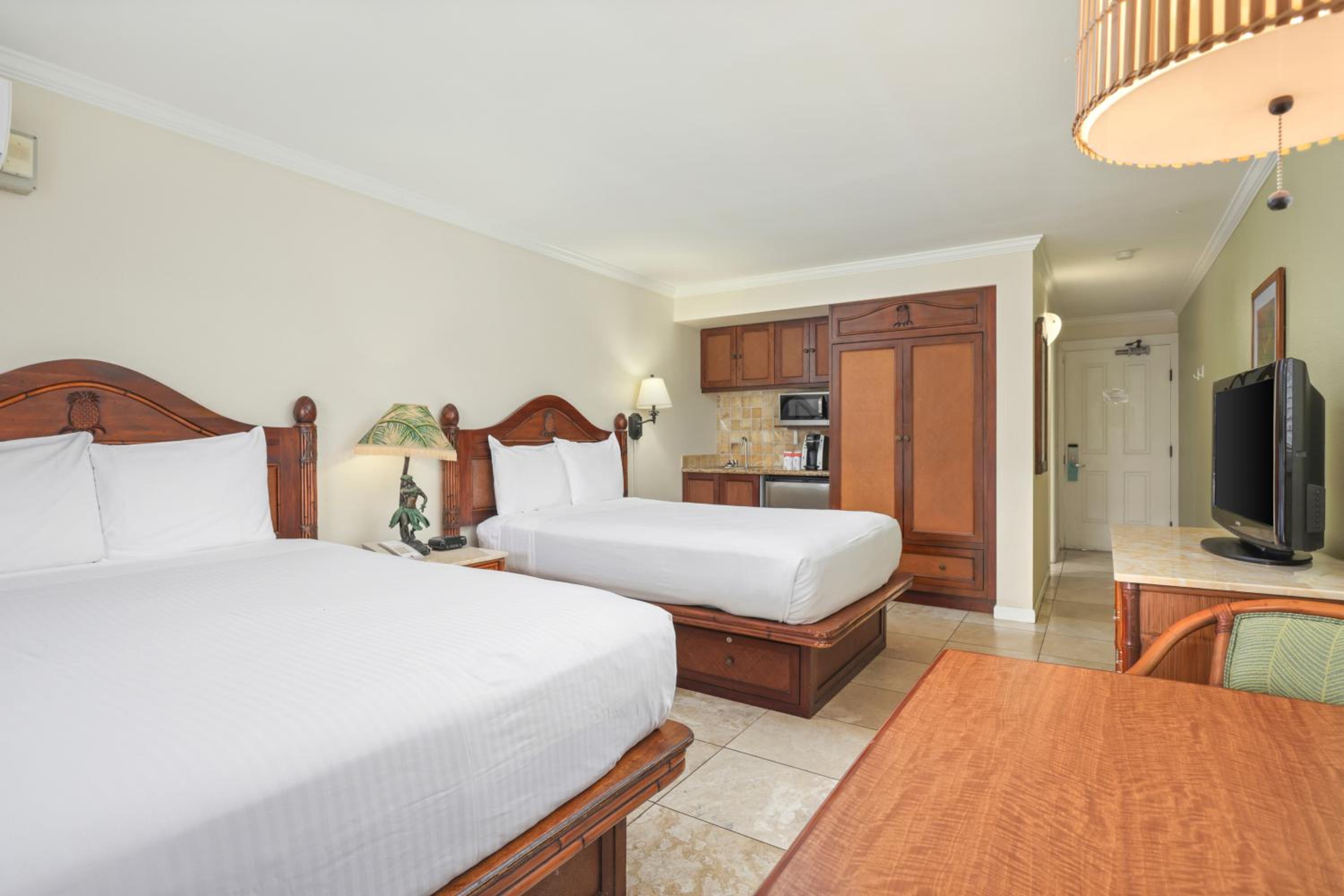 Room with Garden View - Photo 6