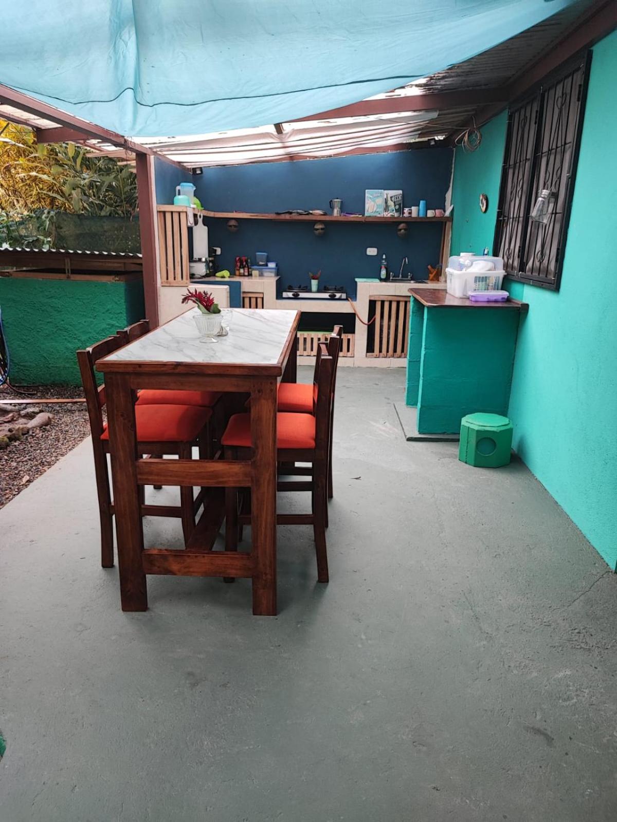 One-Bedroom House photo 2