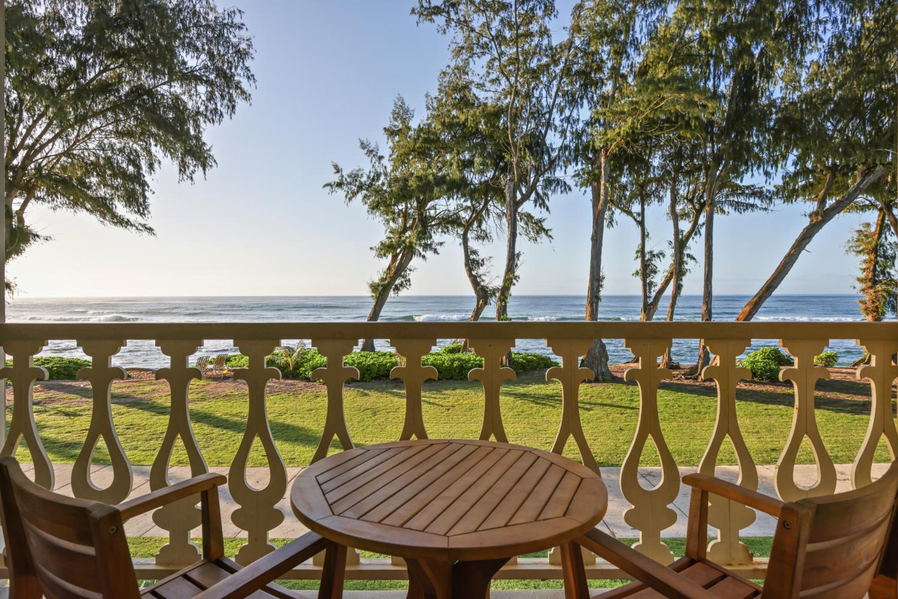 Ocean Front View Room - Photo 10