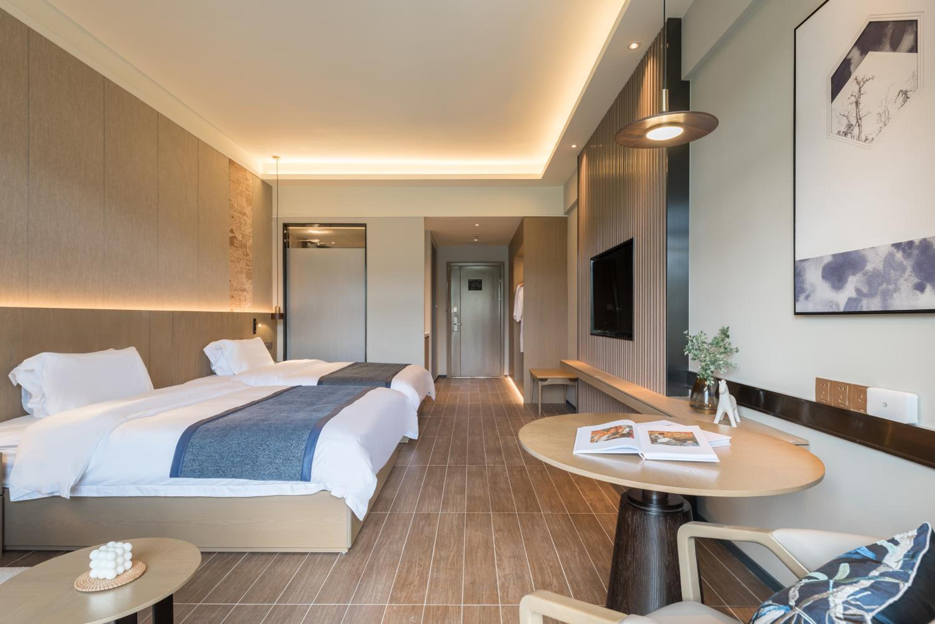 Twin Room With Mountain View photo 3