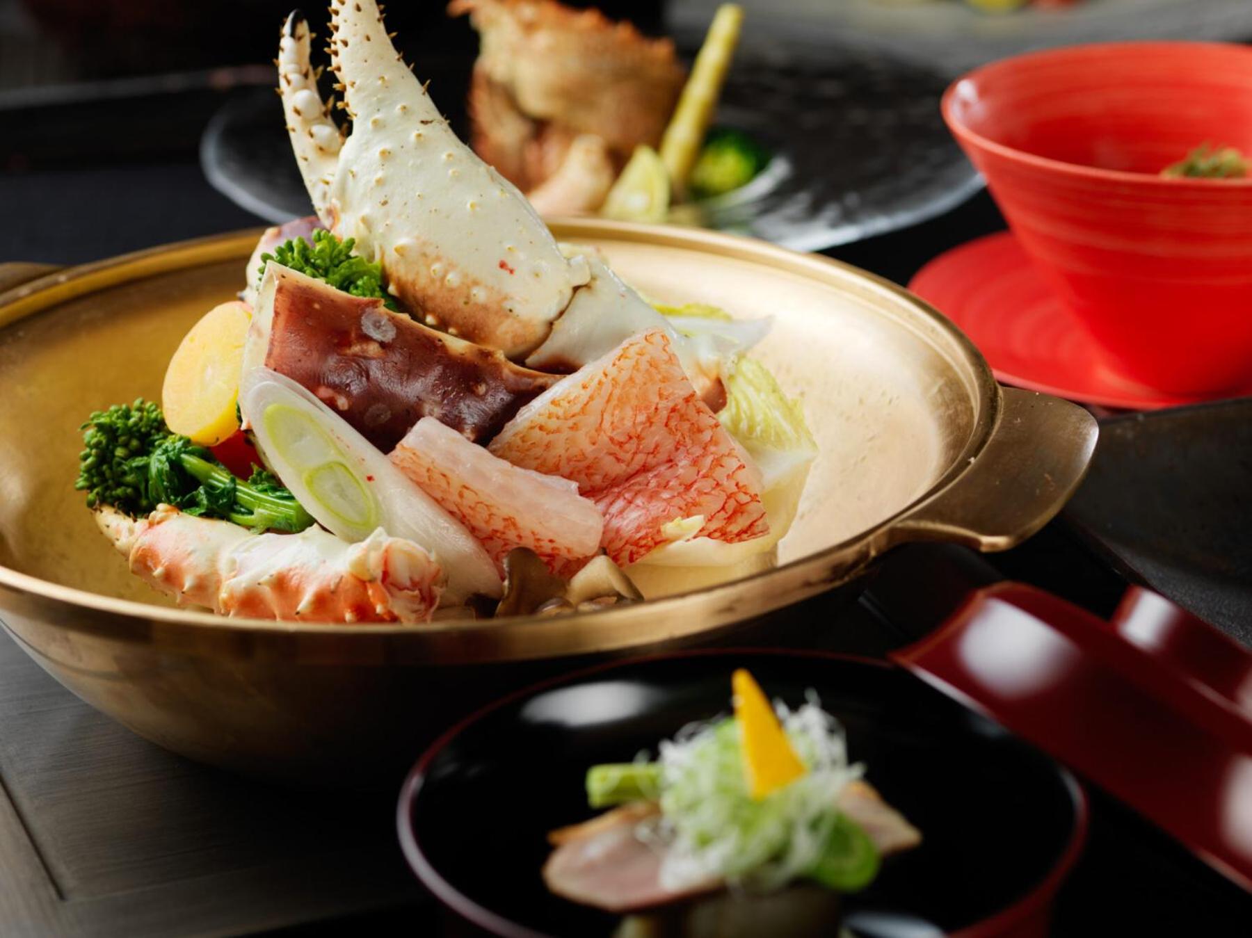 Room with Tatami Area and Onsen Open-Air Bath - Buffet Breakfast + Kaiseki Dinner Included - Photo 4
