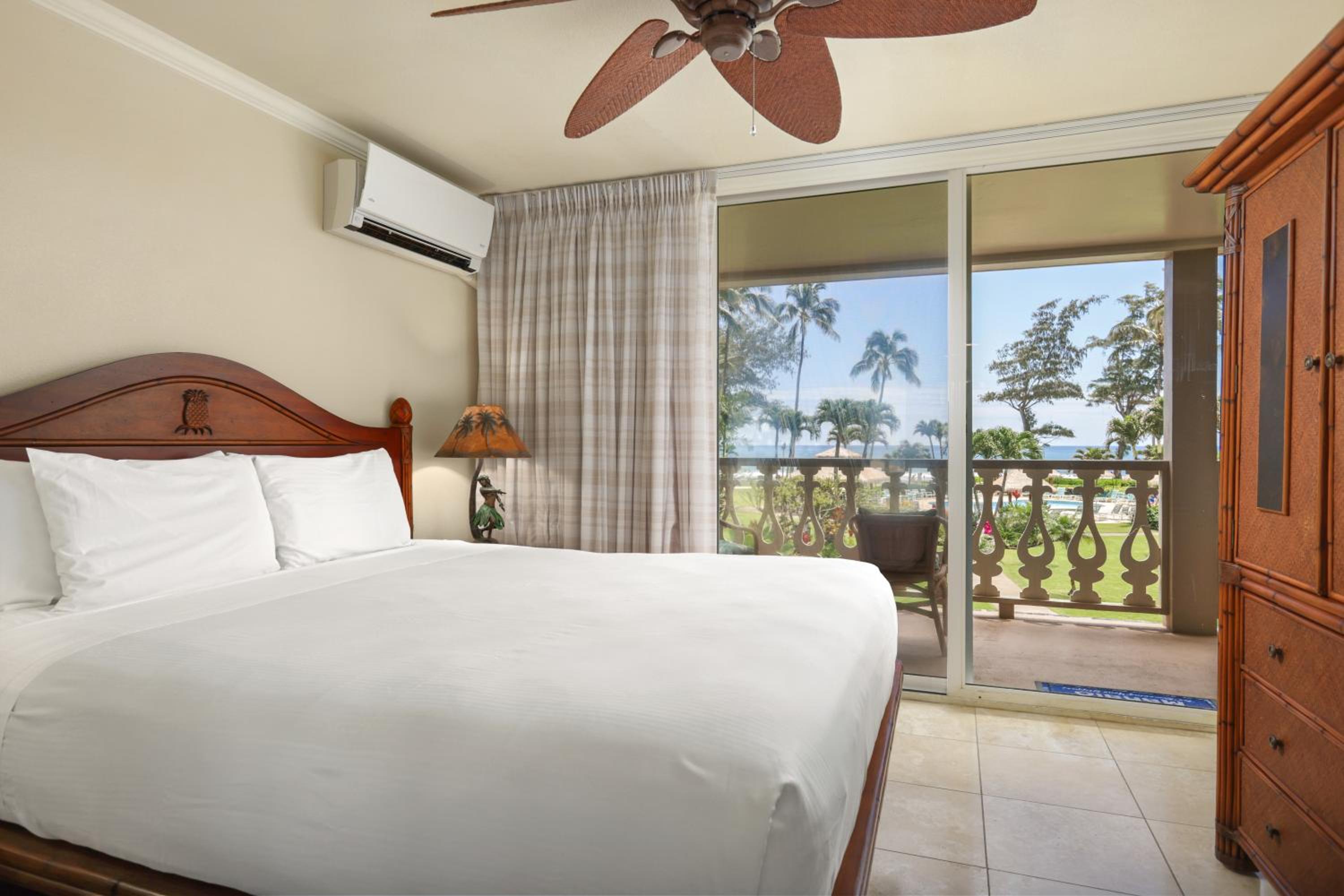 One Bedroom Panoramic Ocean View Suite