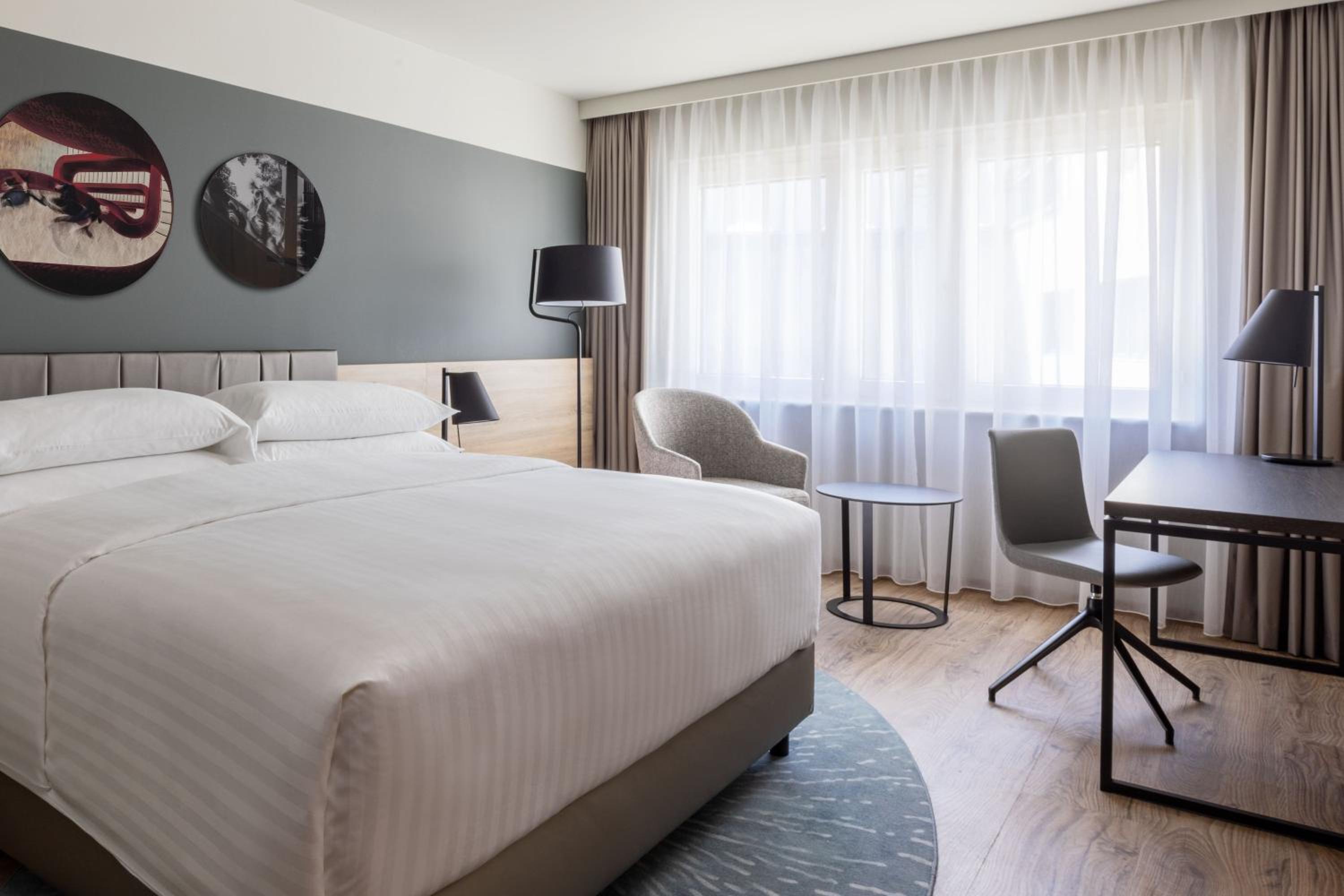 Superior King Room - Photo 4
