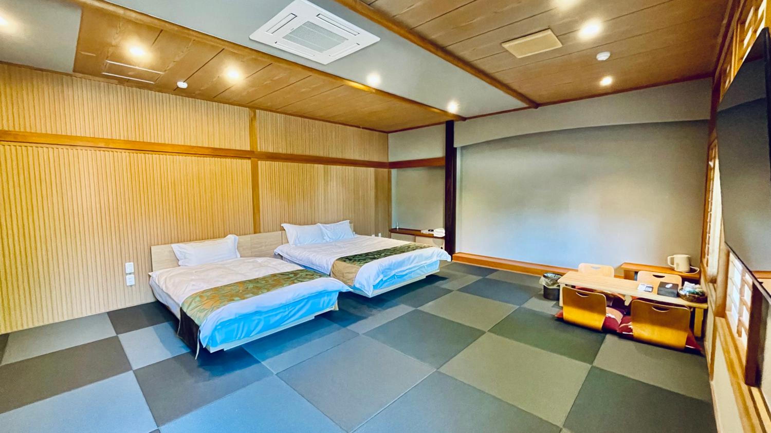 Family Room with Private Bathroom - Photo 1