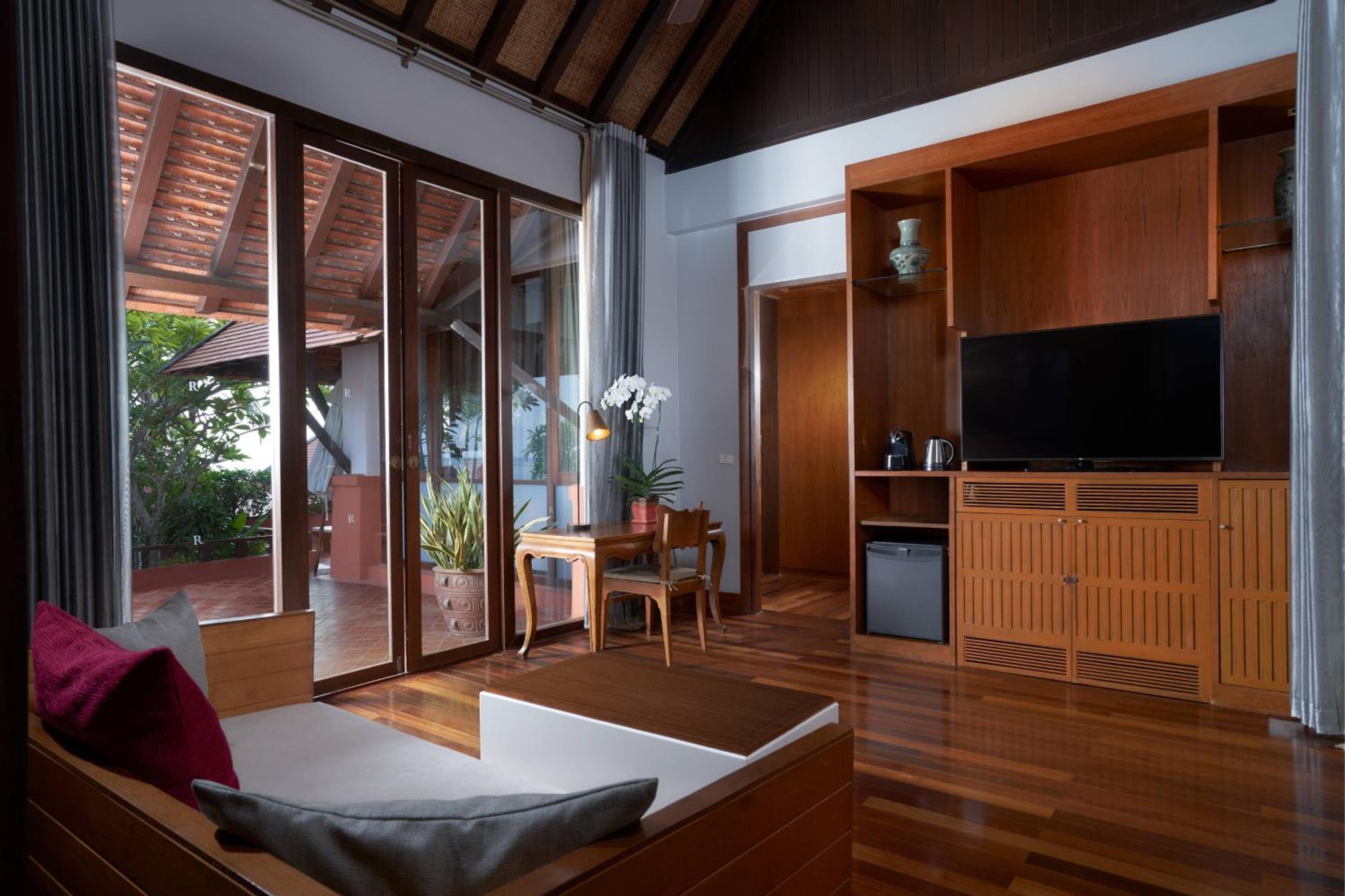 Beachfront Family Suite, 2 Bedroom Villa, Private Pool - Photo 1