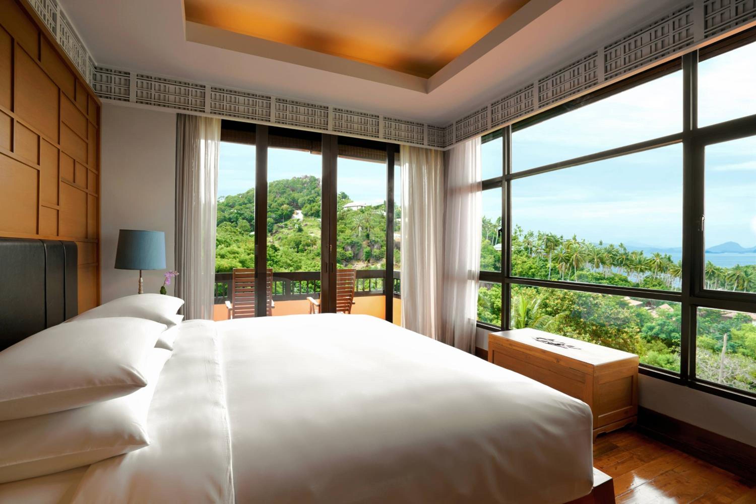 Panoramic Ocean Suite, 1 Bedroom Suite, 1 King, Ocean view - Photo 1