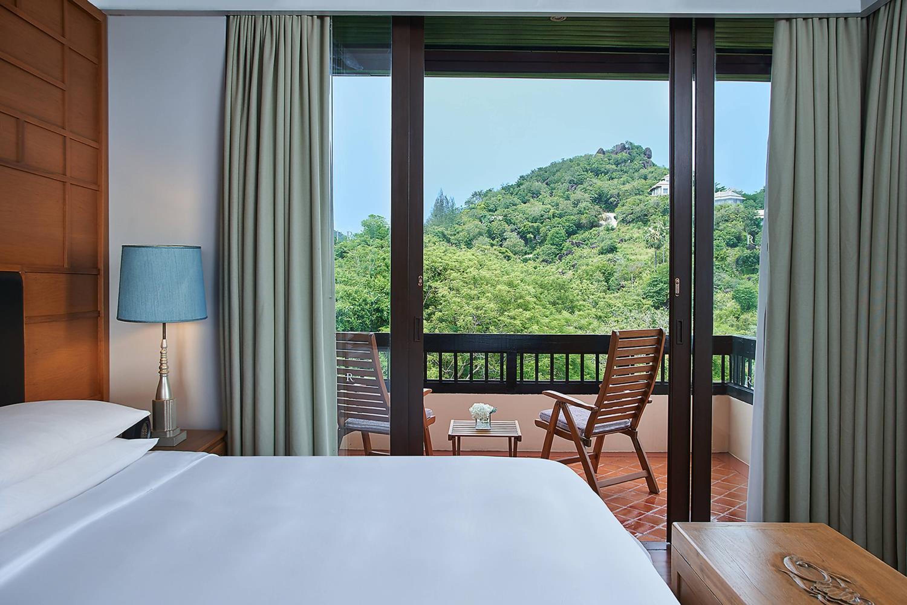 Panoramic Ocean Suite, 1 Bedroom Suite, 1 King, Ocean view - Photo 4