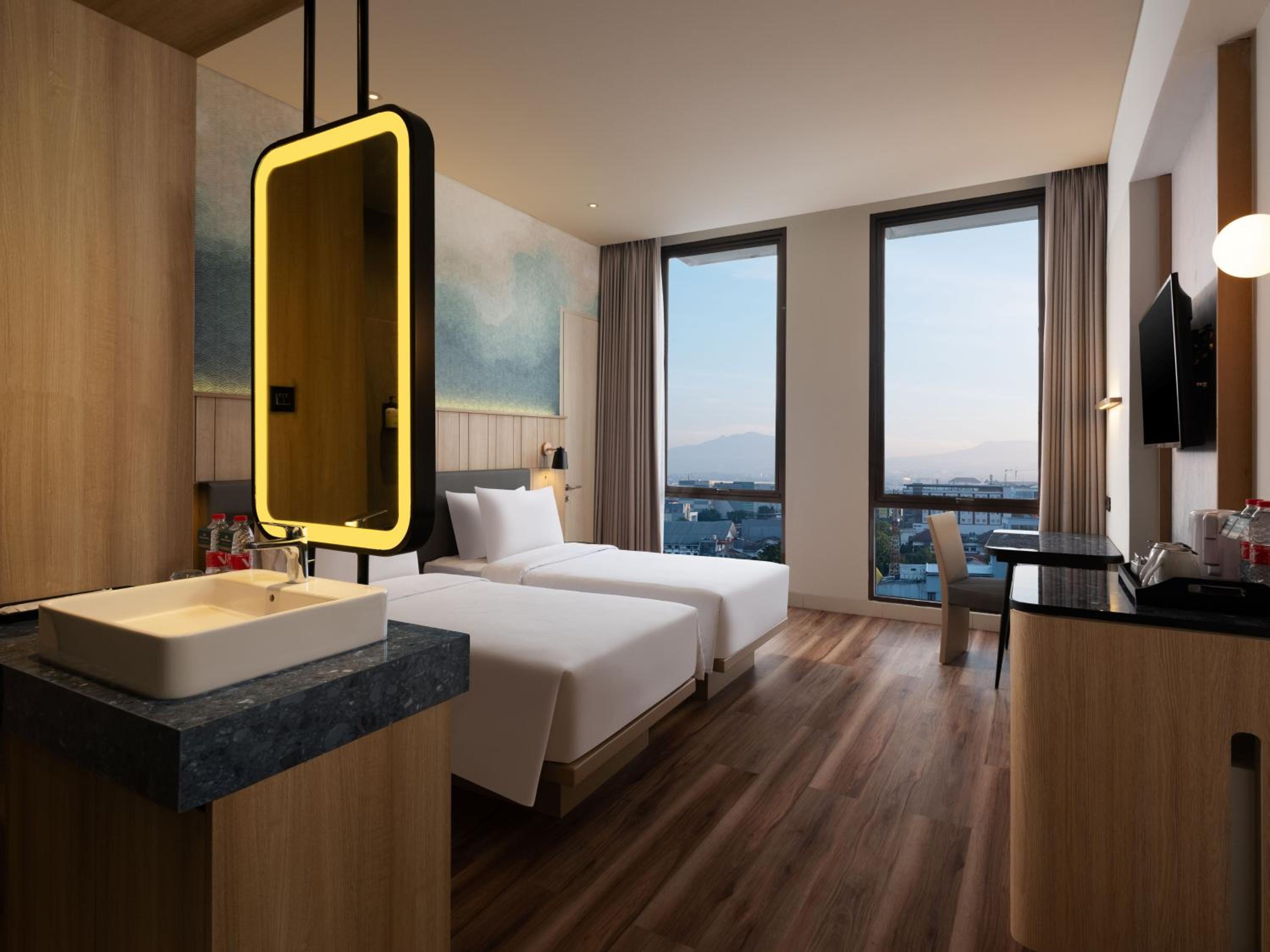 Deluxe Twin Room - Photo 3