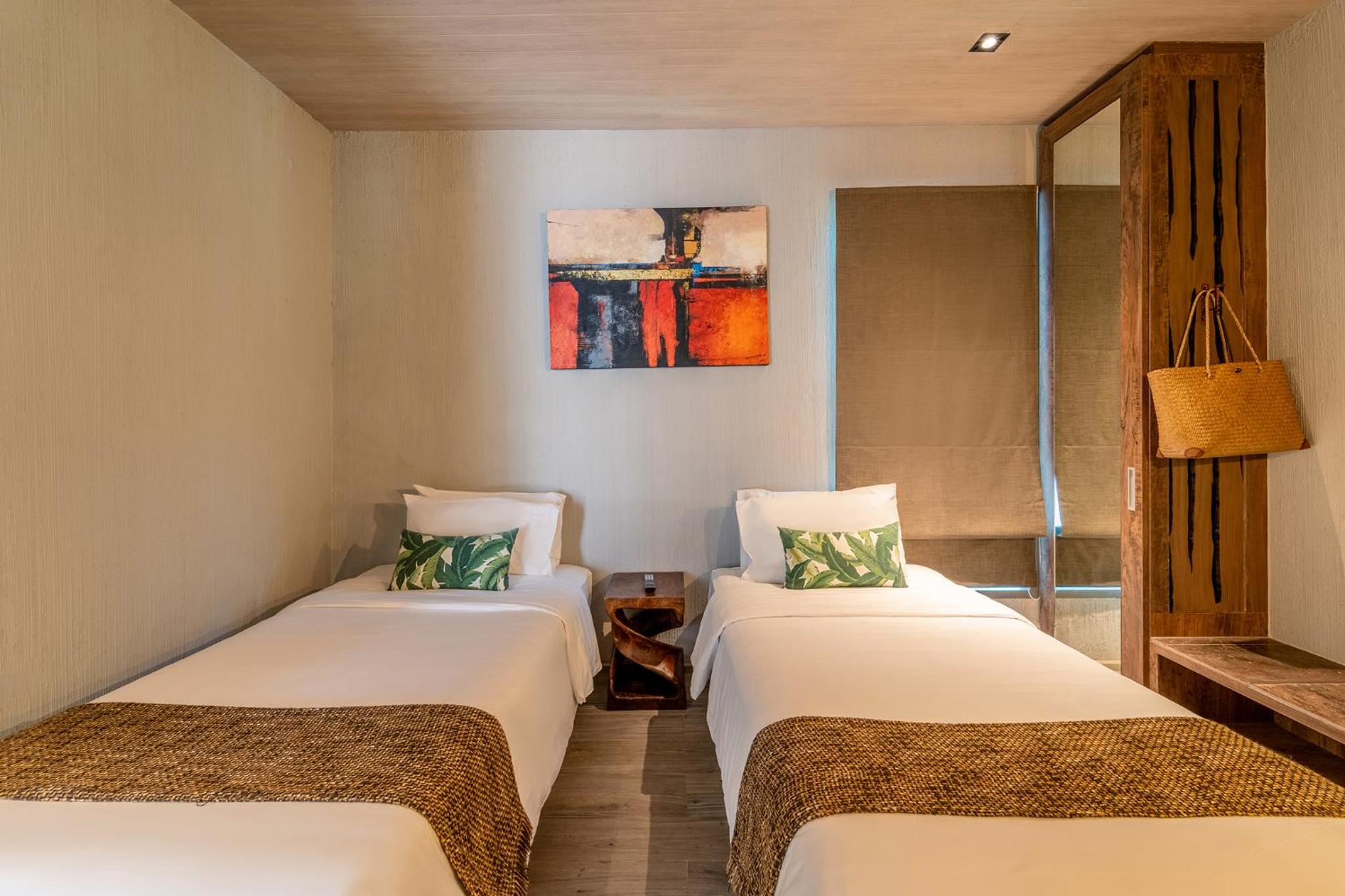 Two-Bedroom Suite with Pool photo 2