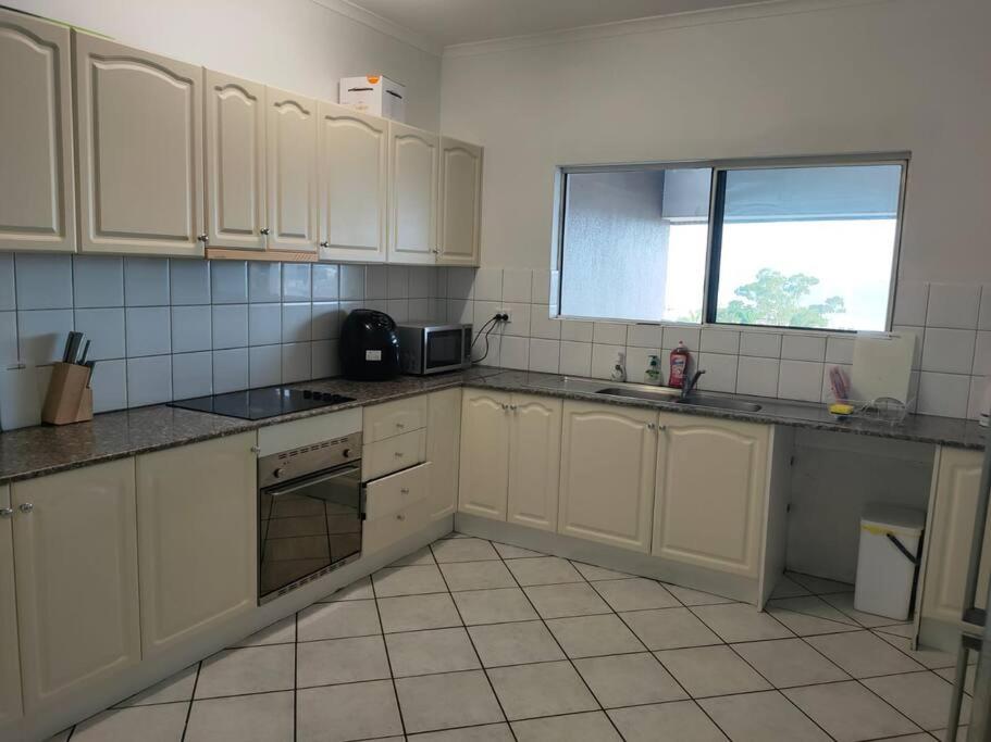 Three-Bedroom Apartment photo 2