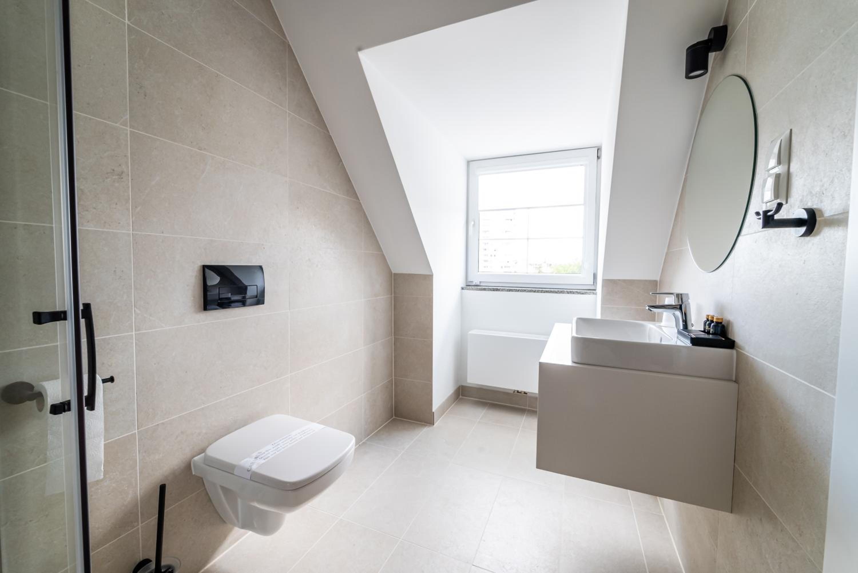 Double Room - Photo 14
