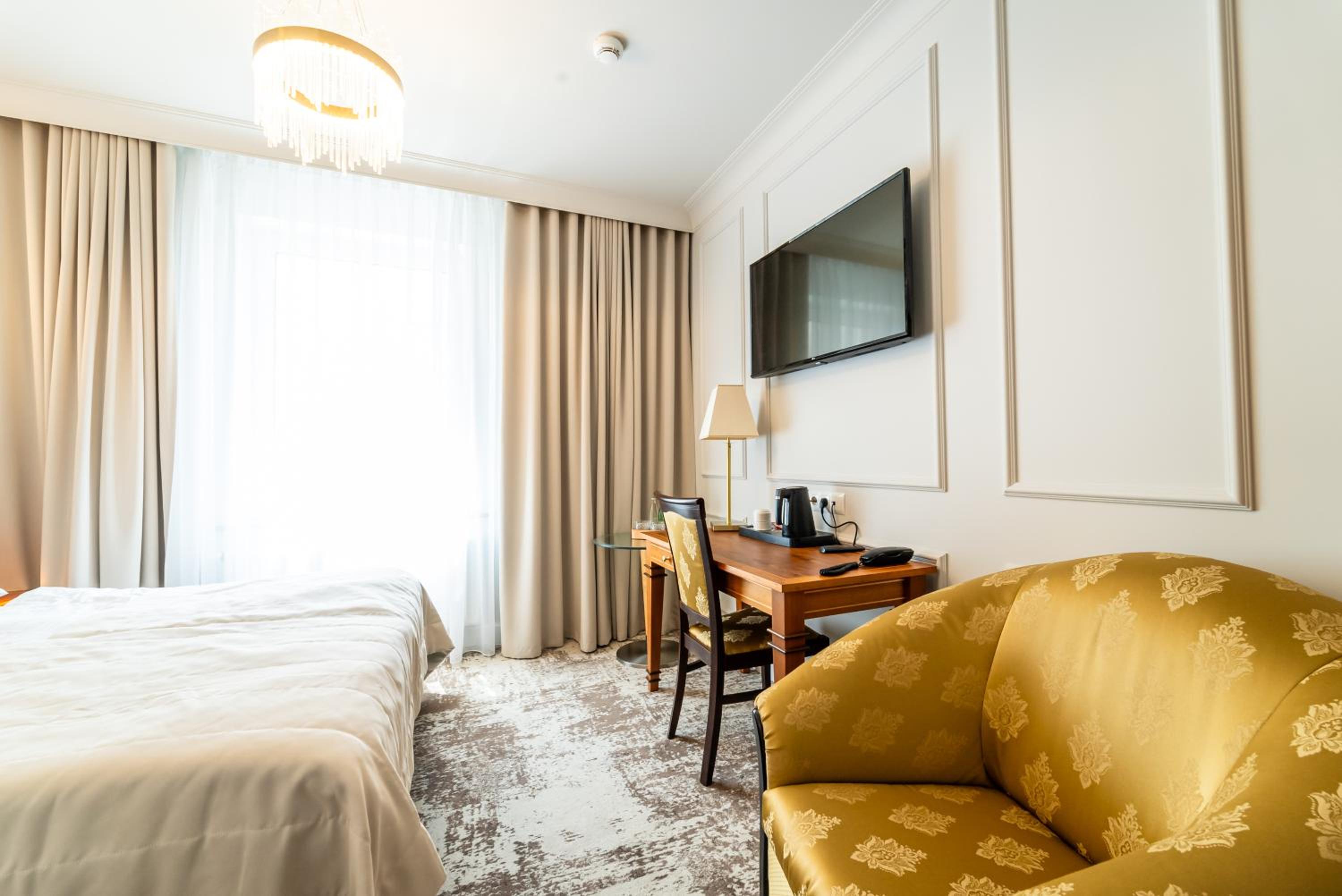 Double Room - Photo 5