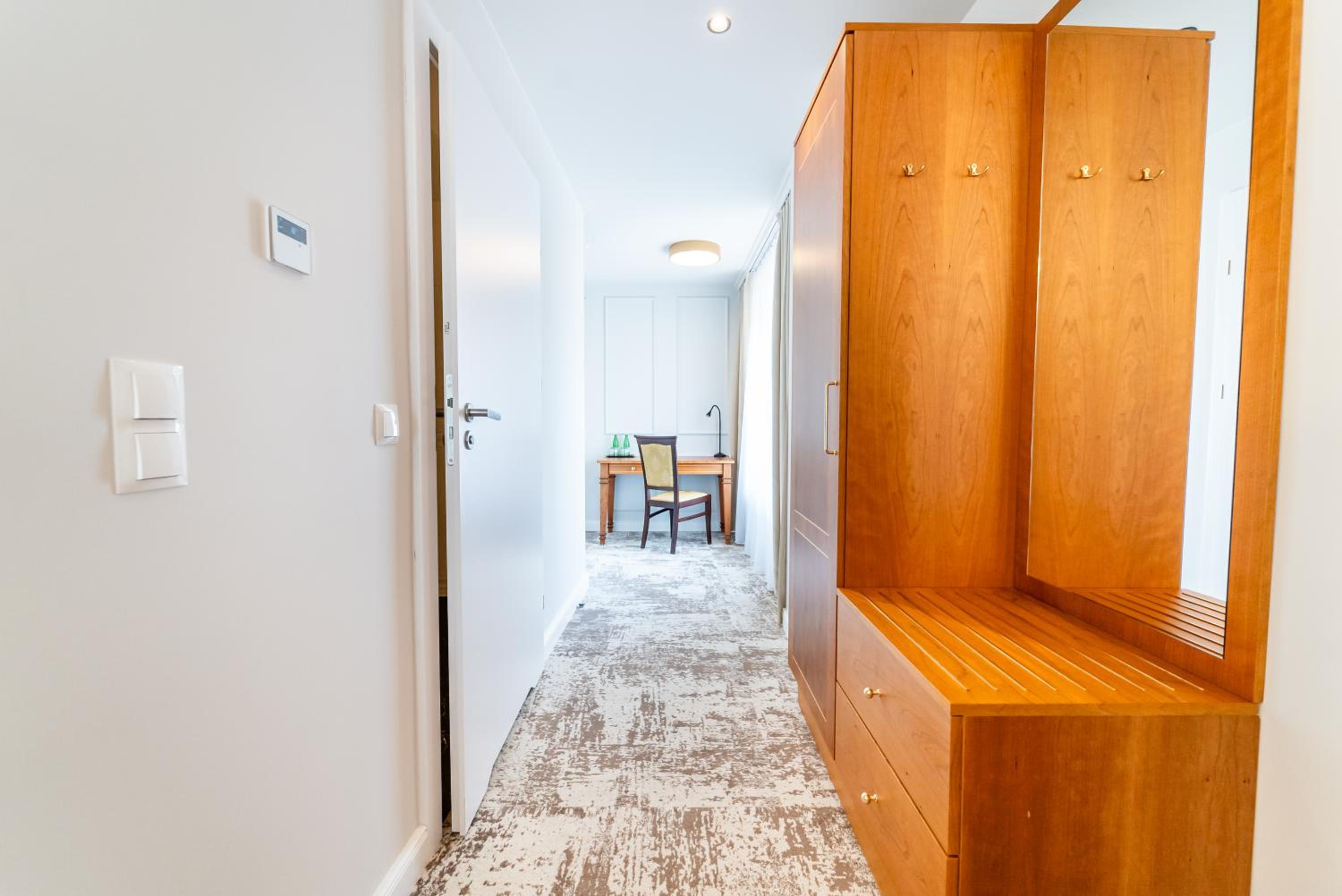 Double Room - Photo 11