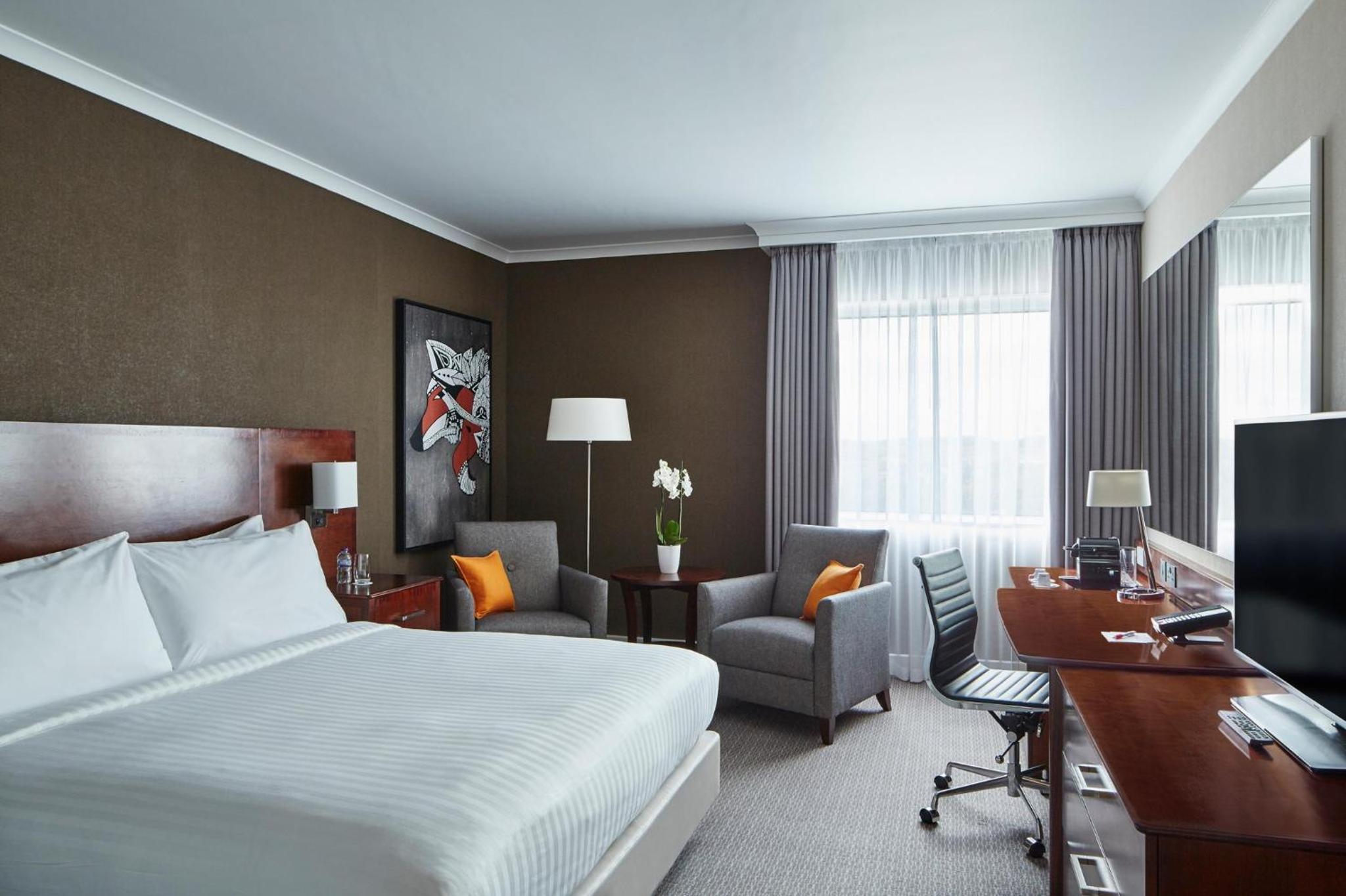 Executive King Room with Lounge Access - Photo 1