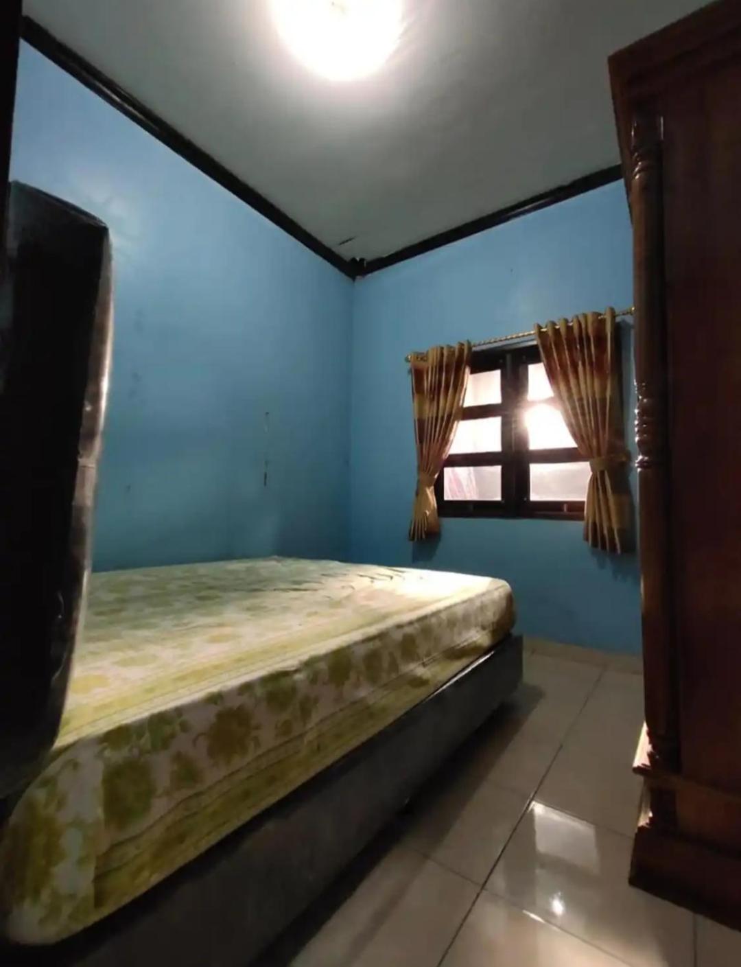 One-Bedroom House photo 1