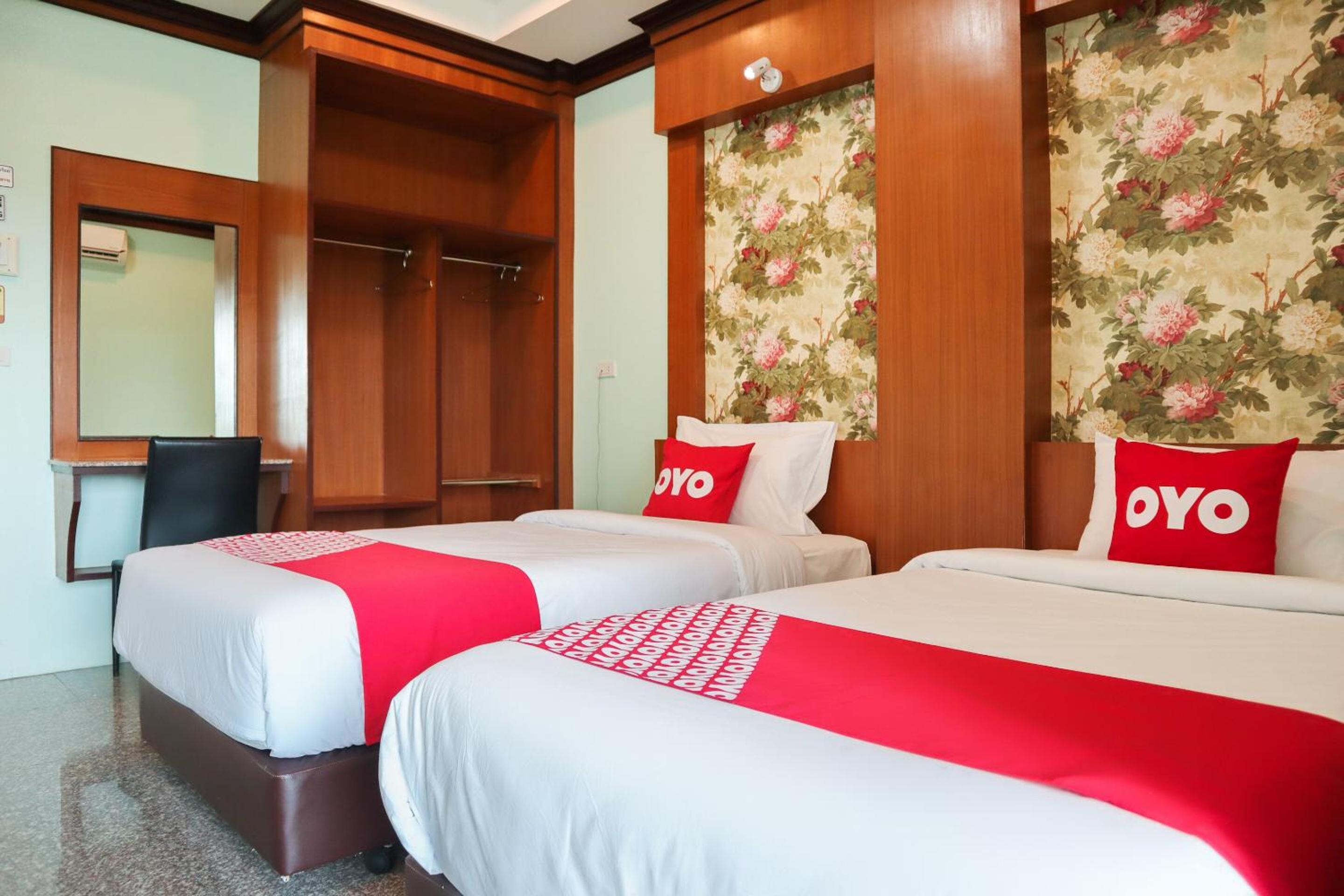 Standard Twin Room photo 2