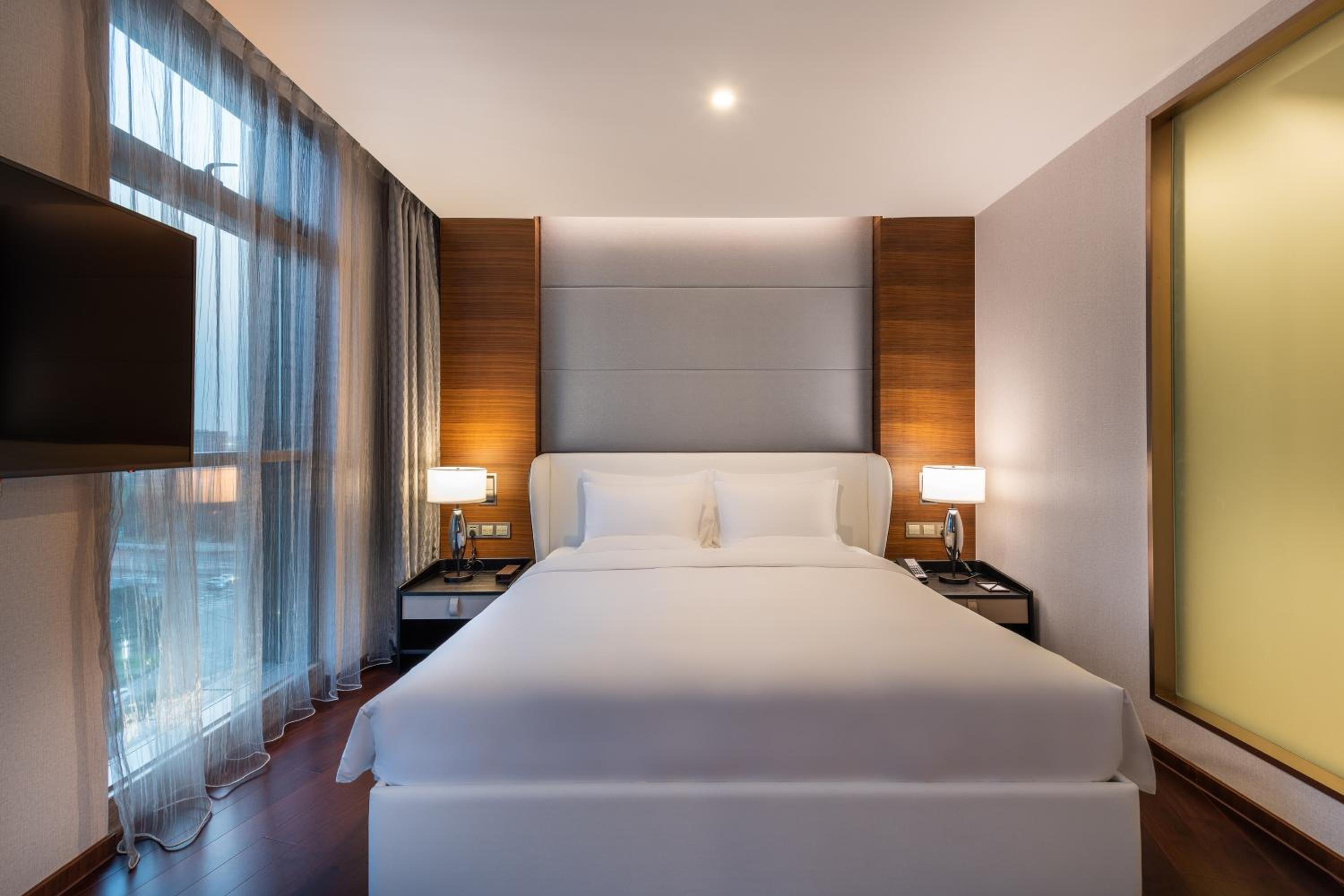 Junior King Suite