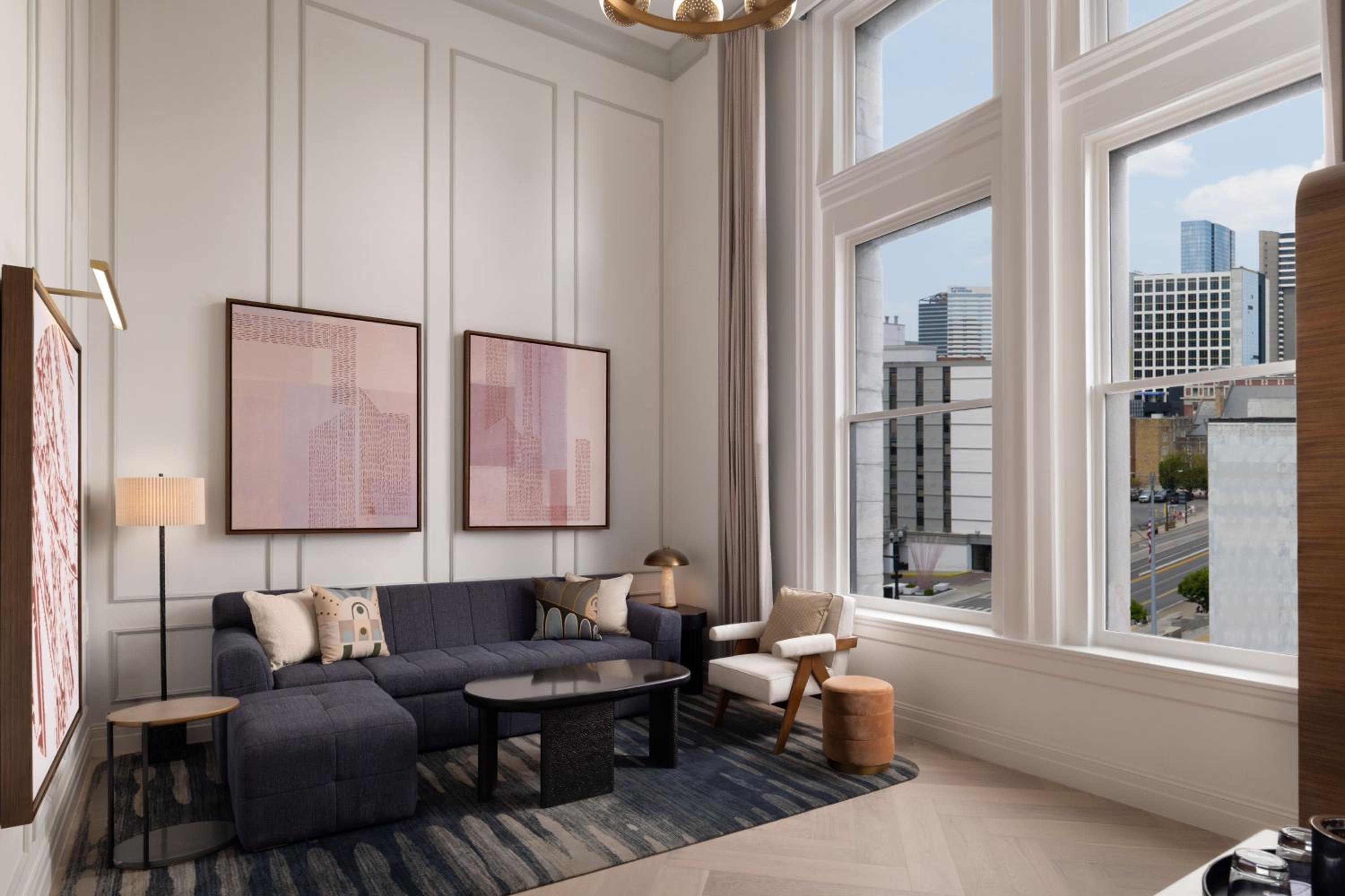 One-Bedroom King Suite - Photo 9