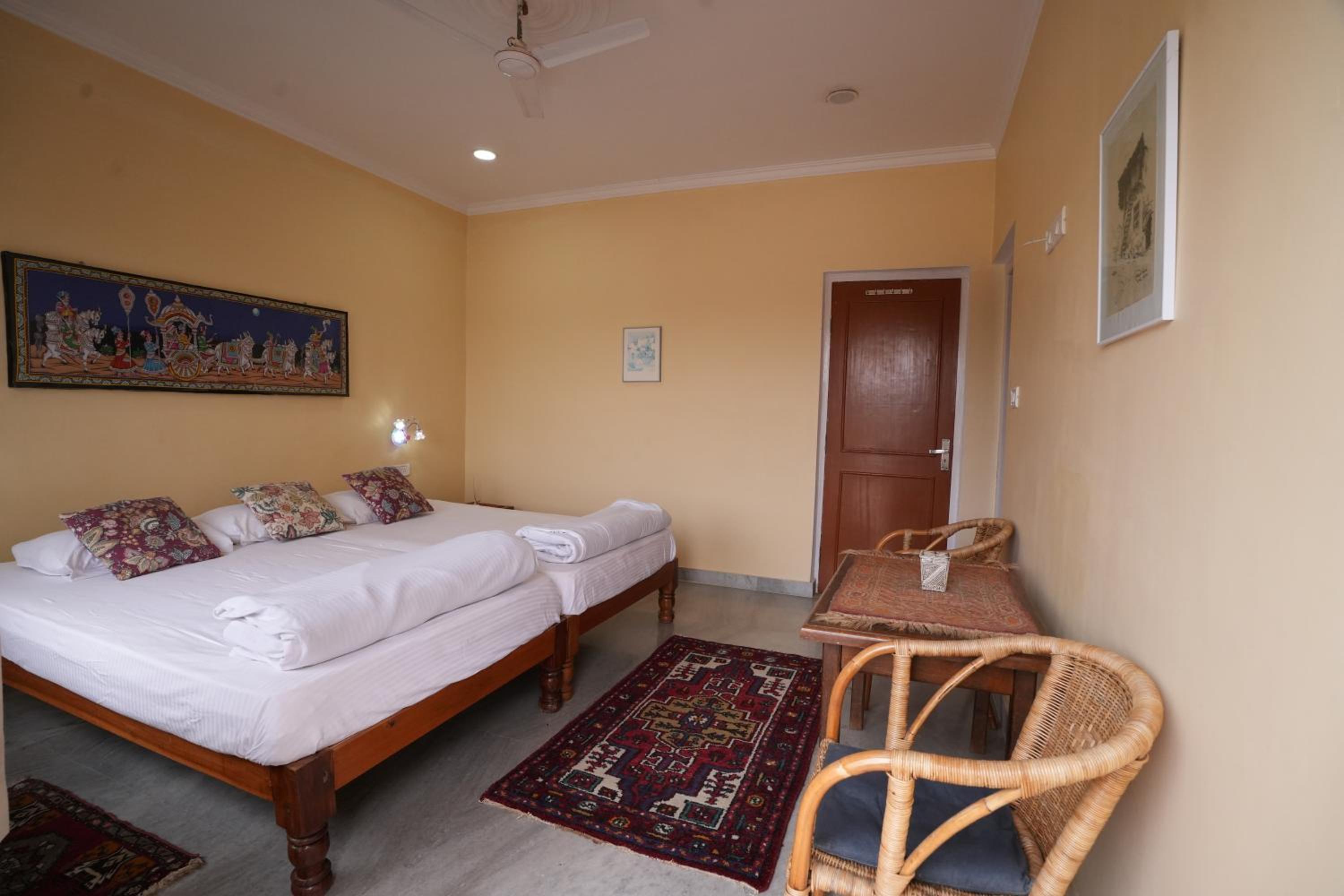 Twin Room with Mountain View - Photo 4