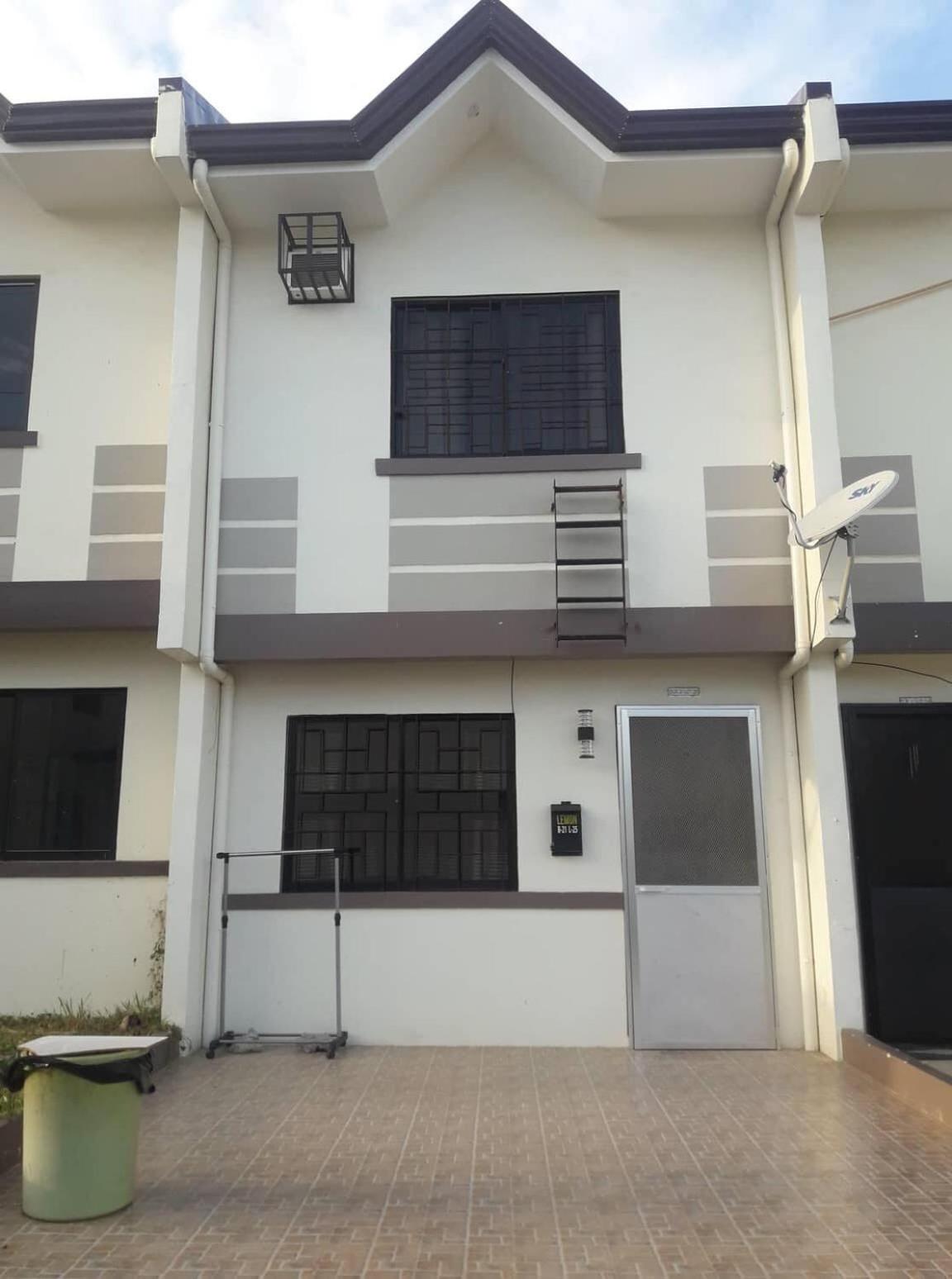 Two-Bedroom House photo 2