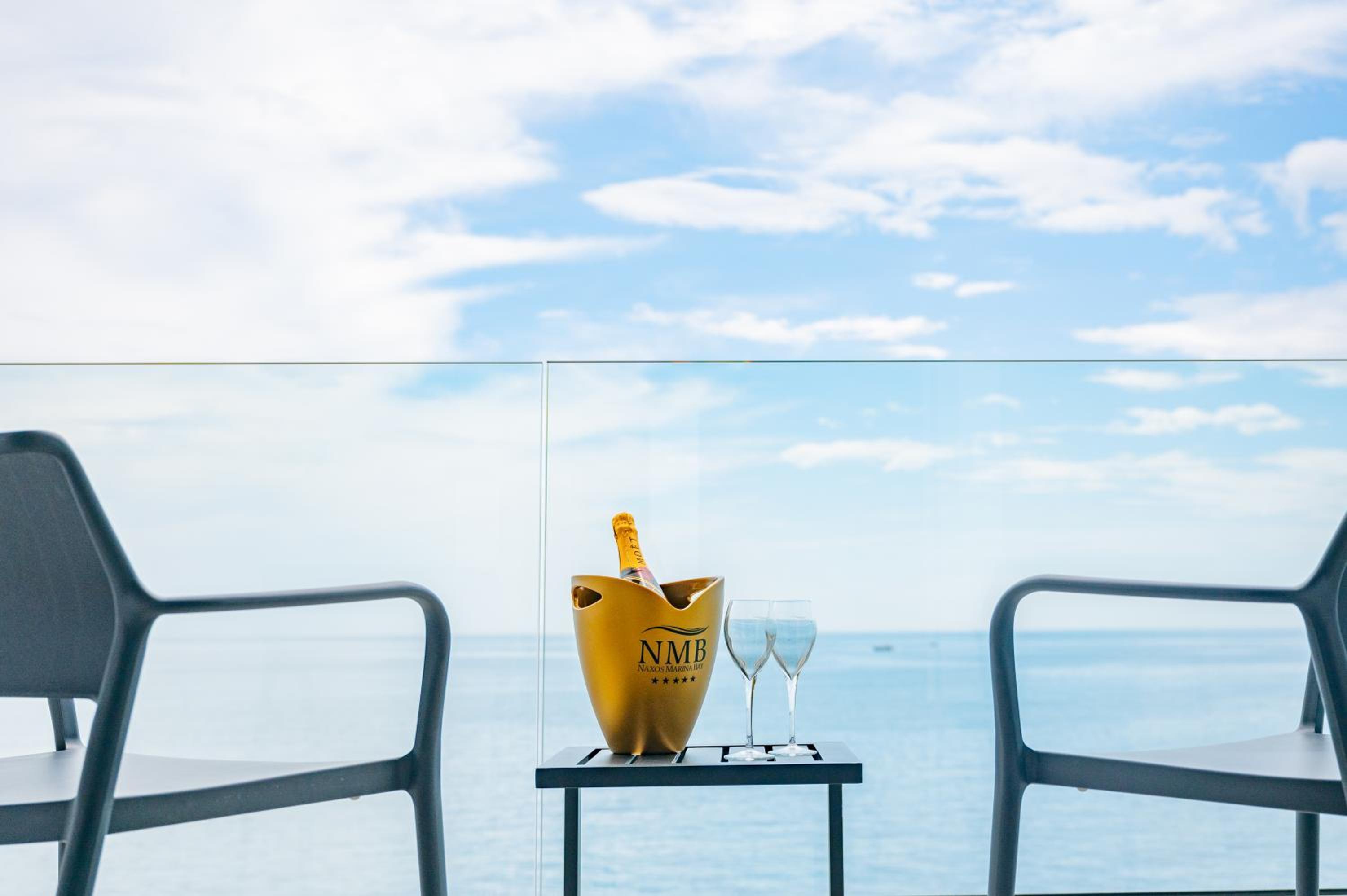 Deluxe Double Room with Balcony and Sea View photo 2