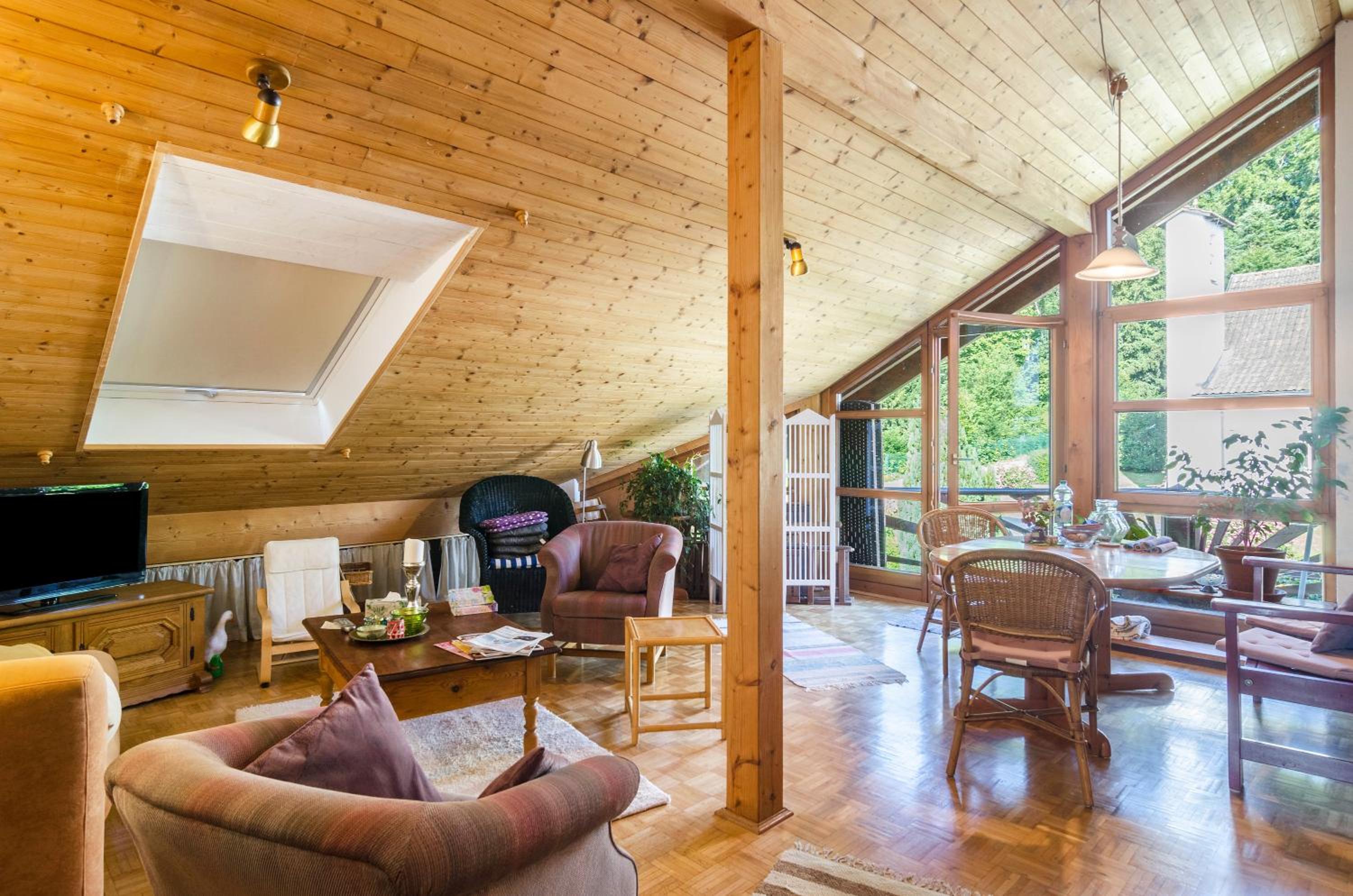 Two-Bedroom Deluxe Apartment with Balcony