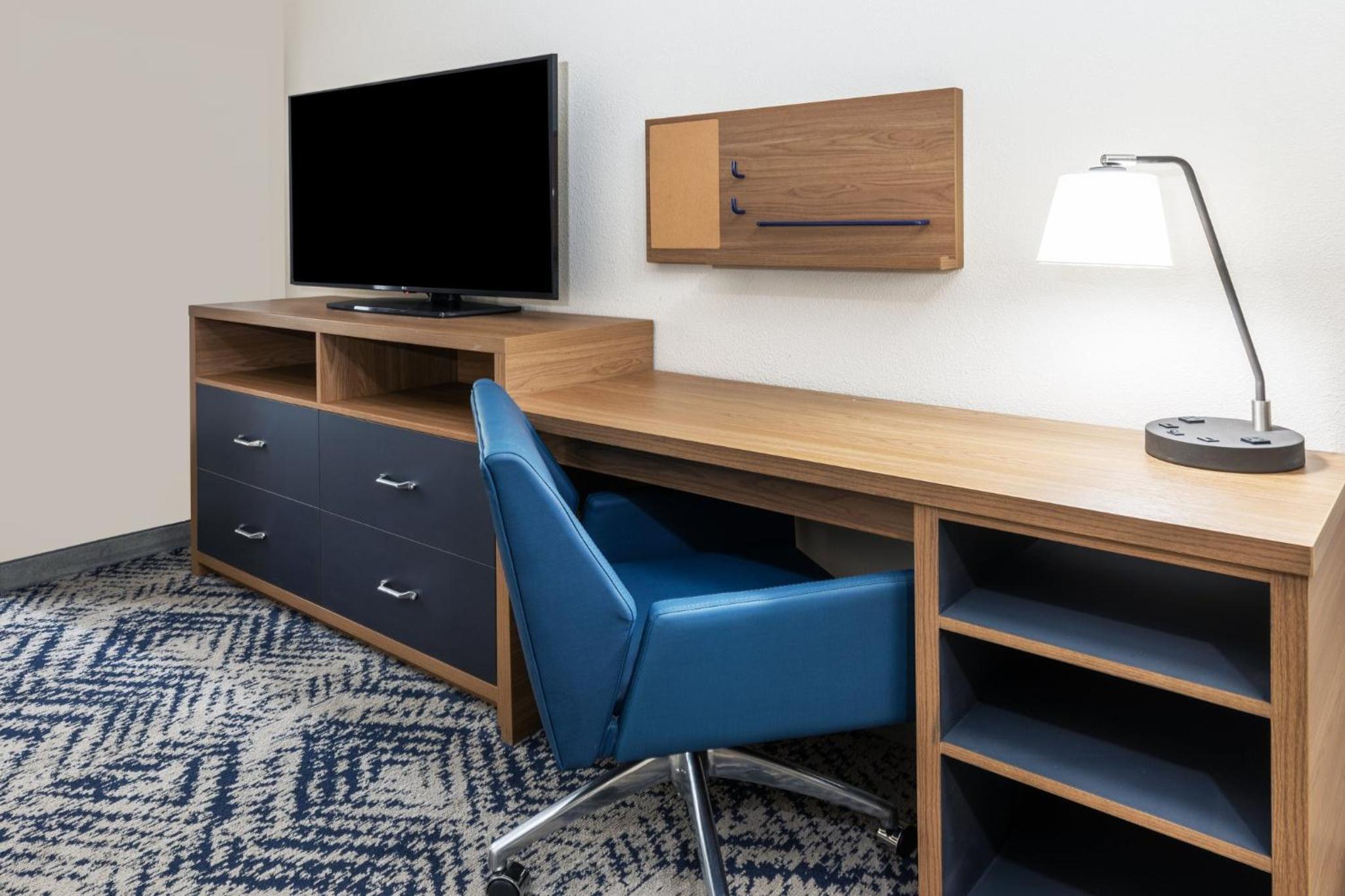 Studio Suite - Photo 2