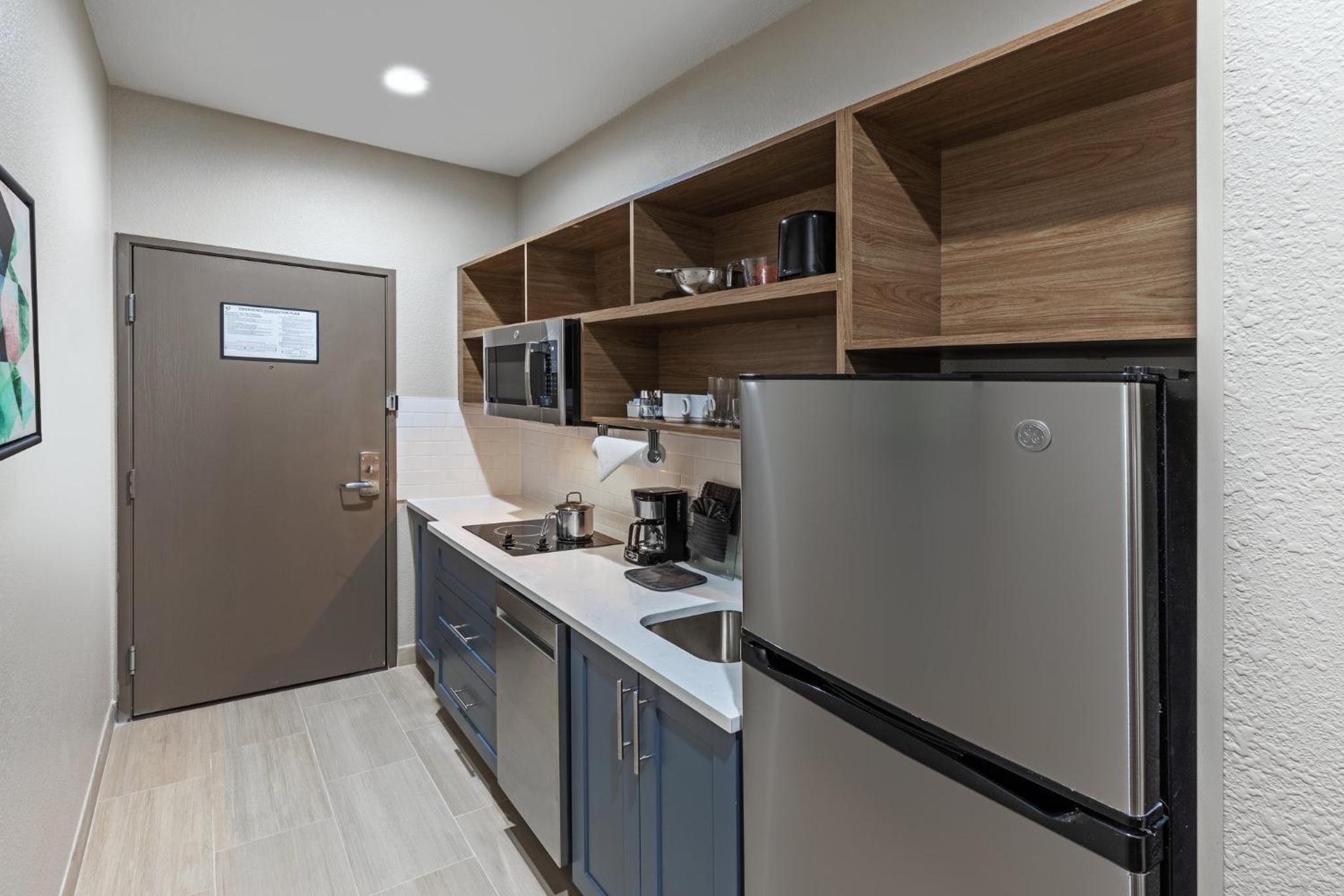 Studio Suite with Two Double Beds - Photo 2