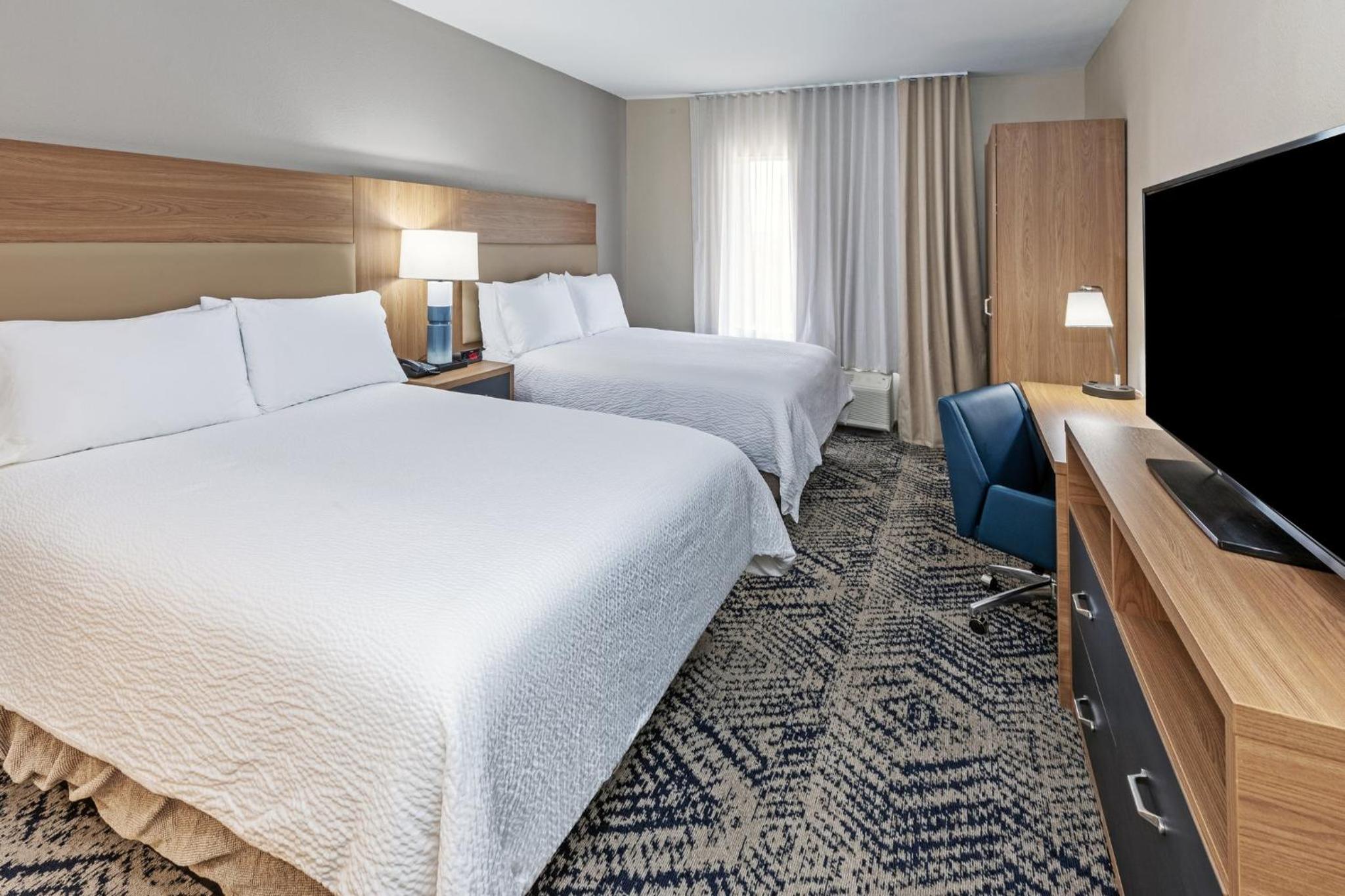 Studio Suite with Two Queen Beds - Photo 8
