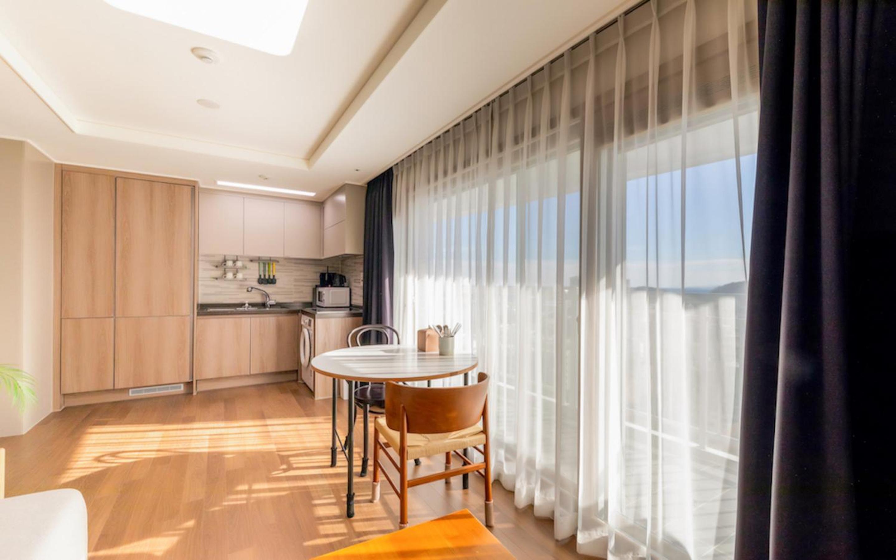 Premier Suite Corner - Photo 11