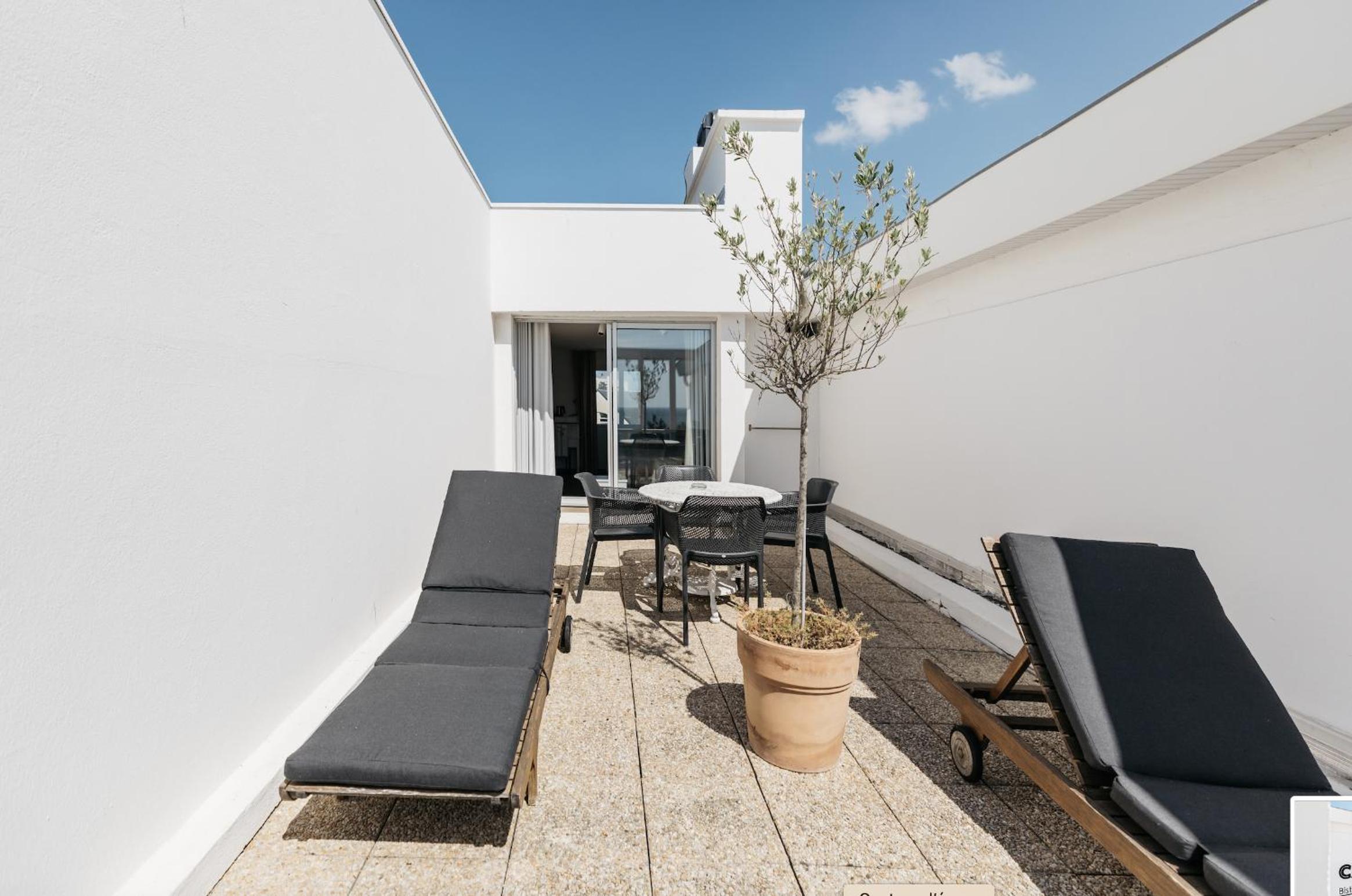Junior Suite with Terrace - Photo 2