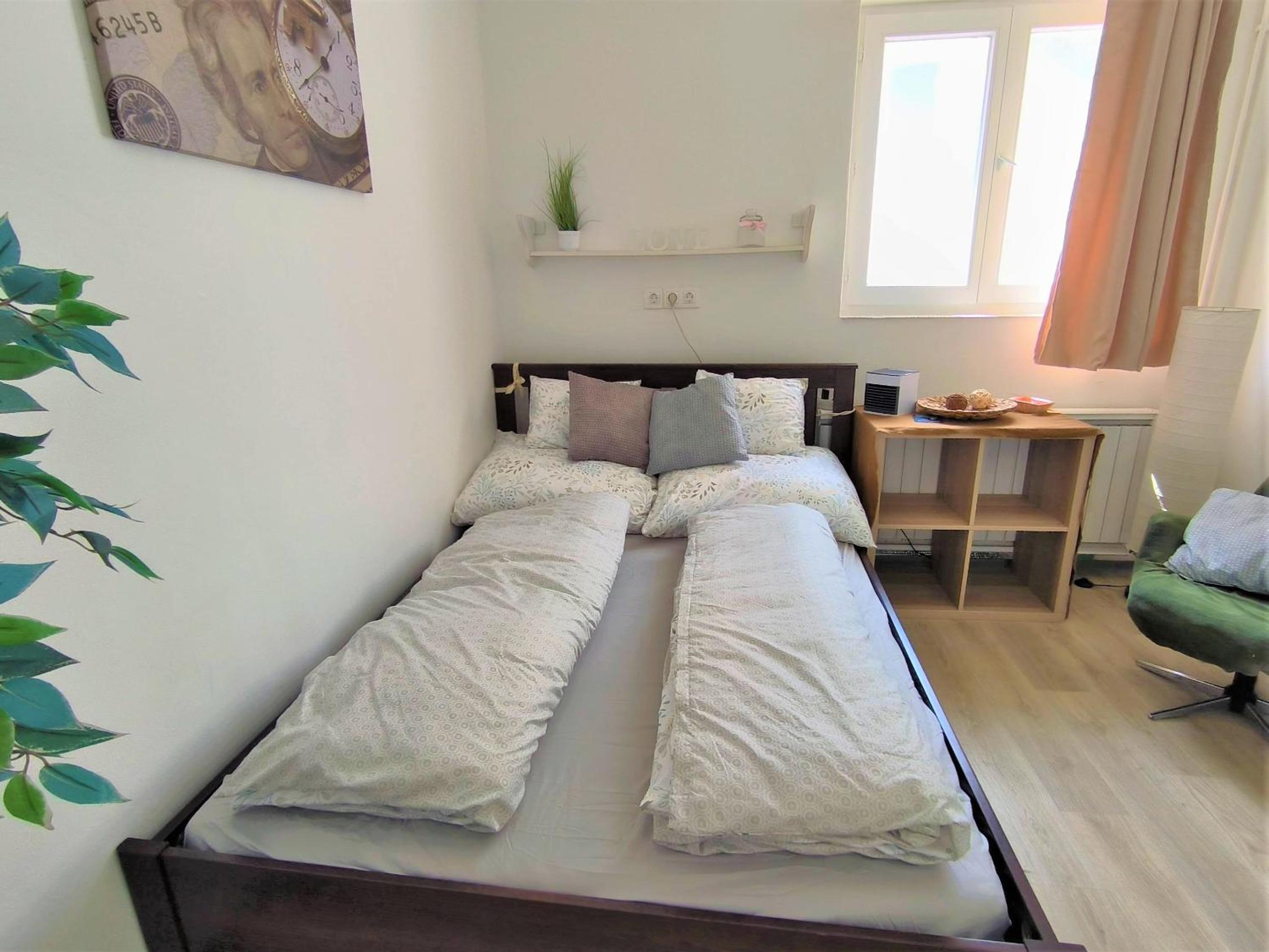 Studio Apartment - Photo 12