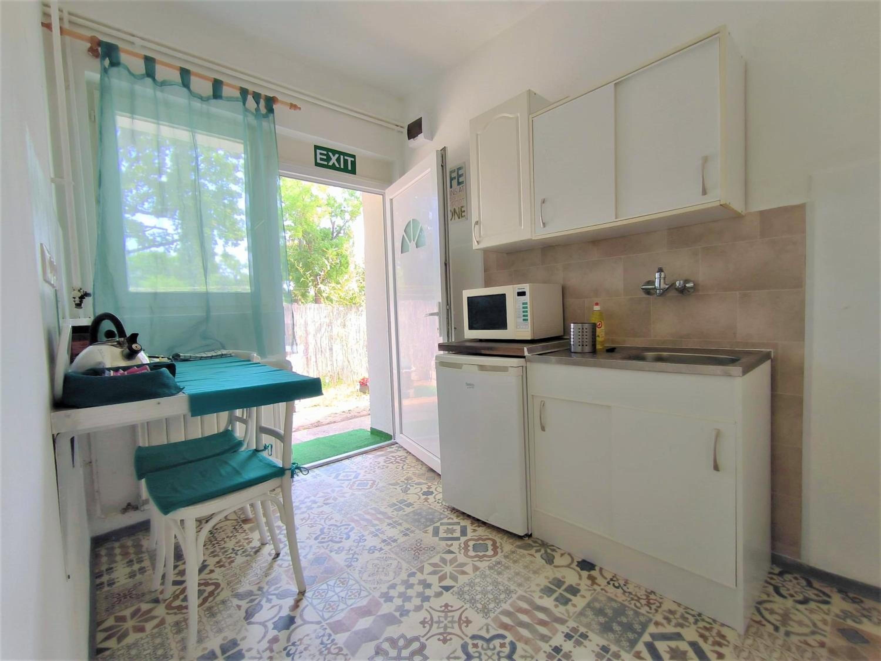 Apartment with Terrace - Photo 3
